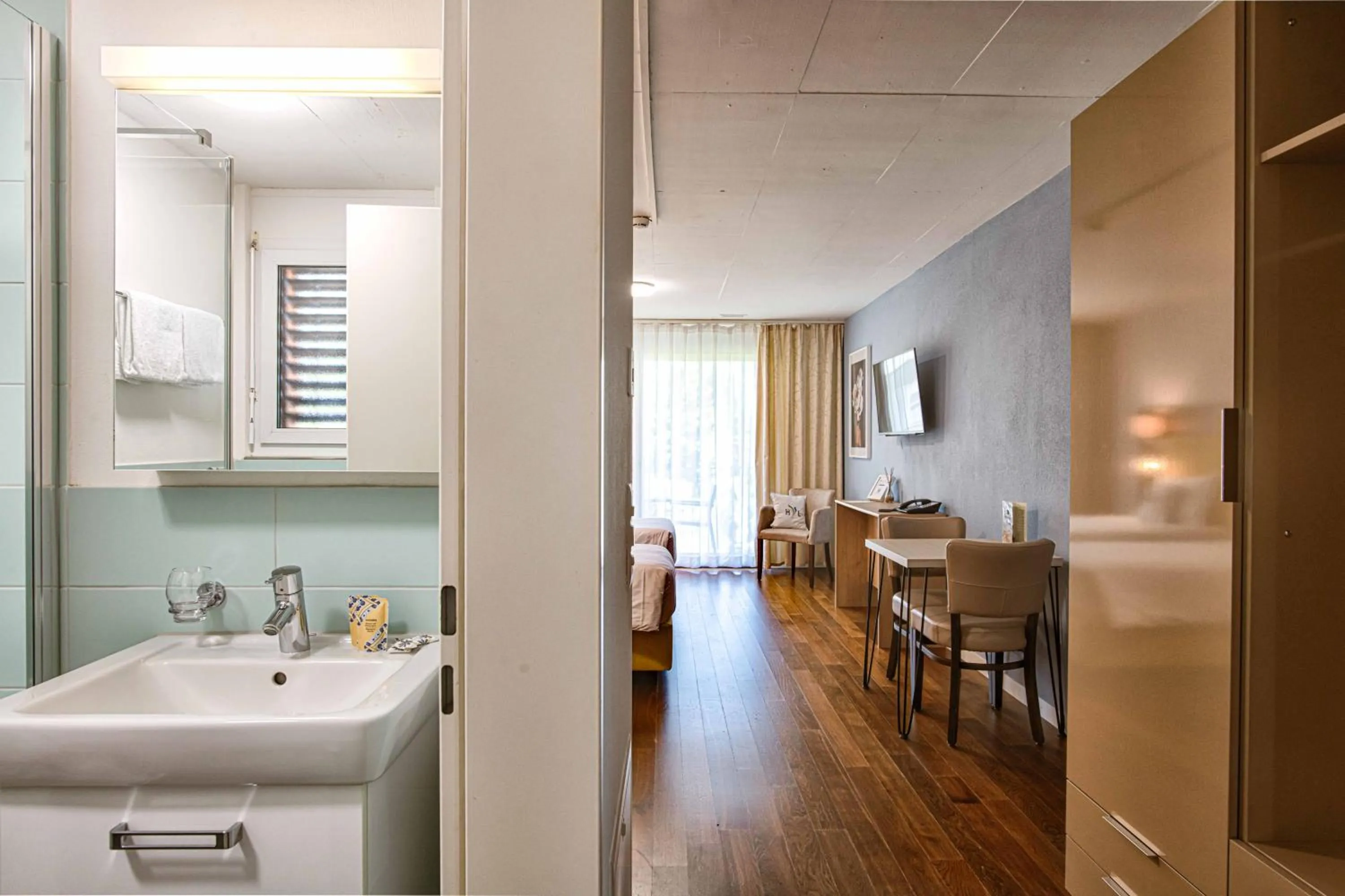 Hotel Residence Loren - contact & contactless check-in