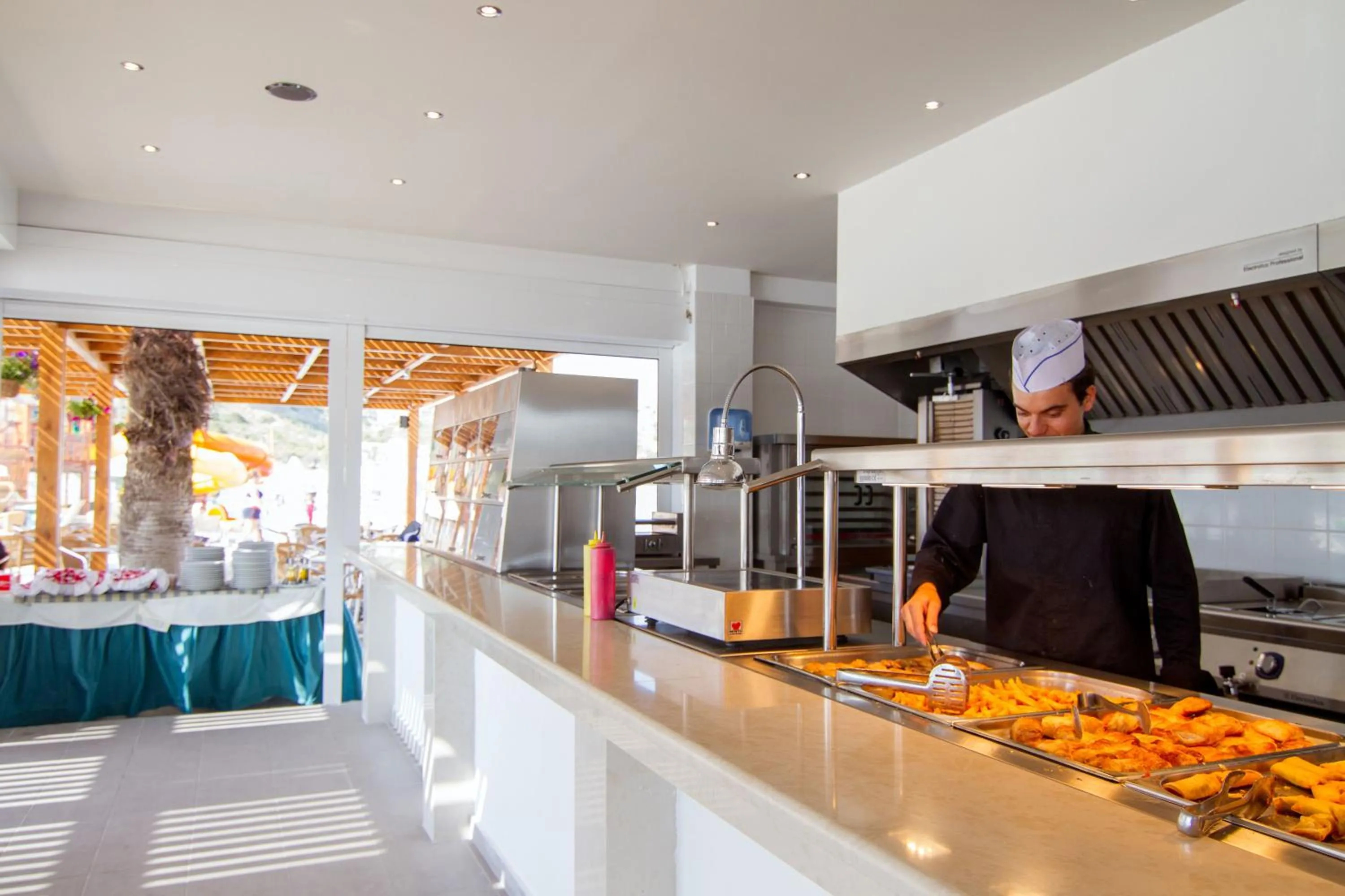 Food in Sun Palace Hotel