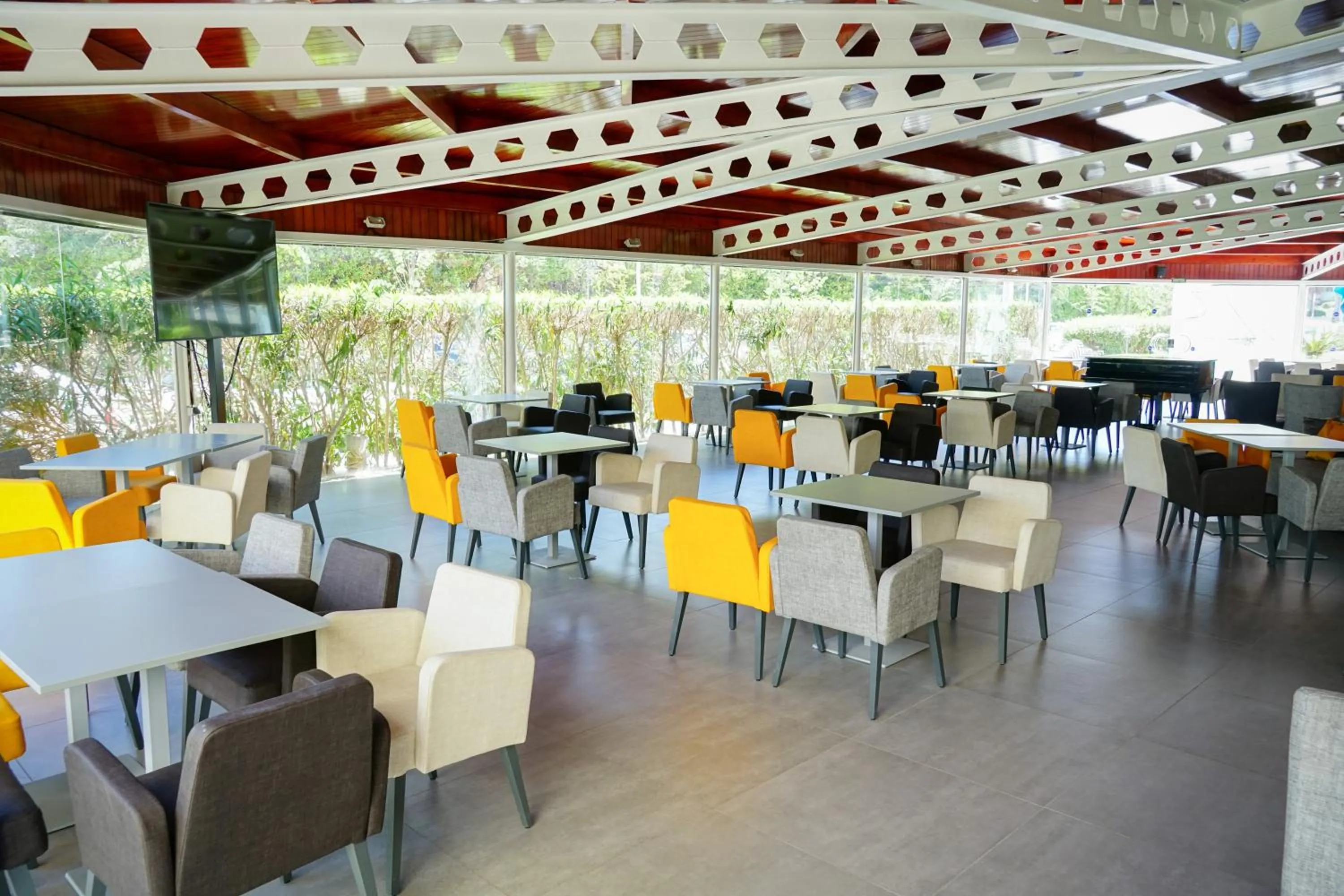 Lounge or bar in Ohtels Belvedere