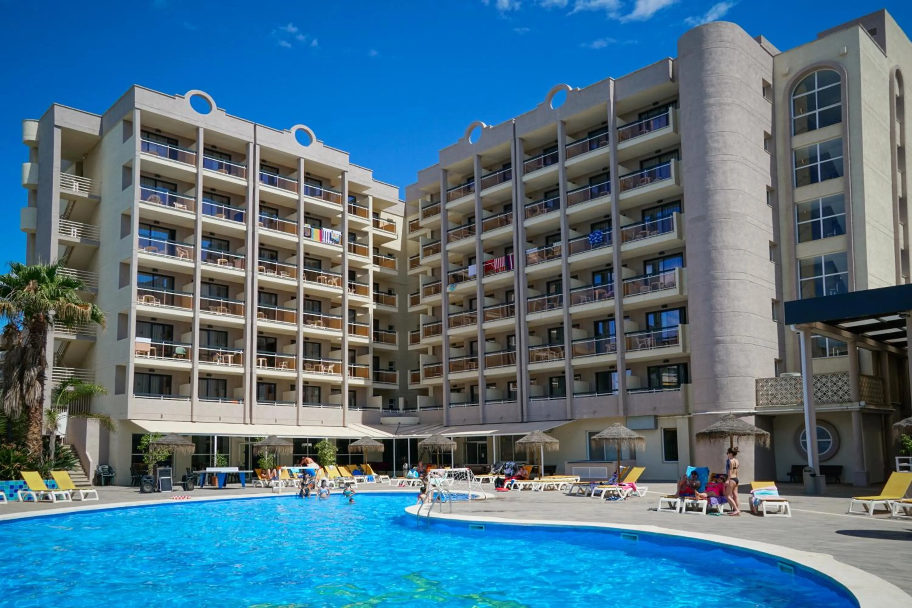 Swimming pool in Ohtels Belvedere
