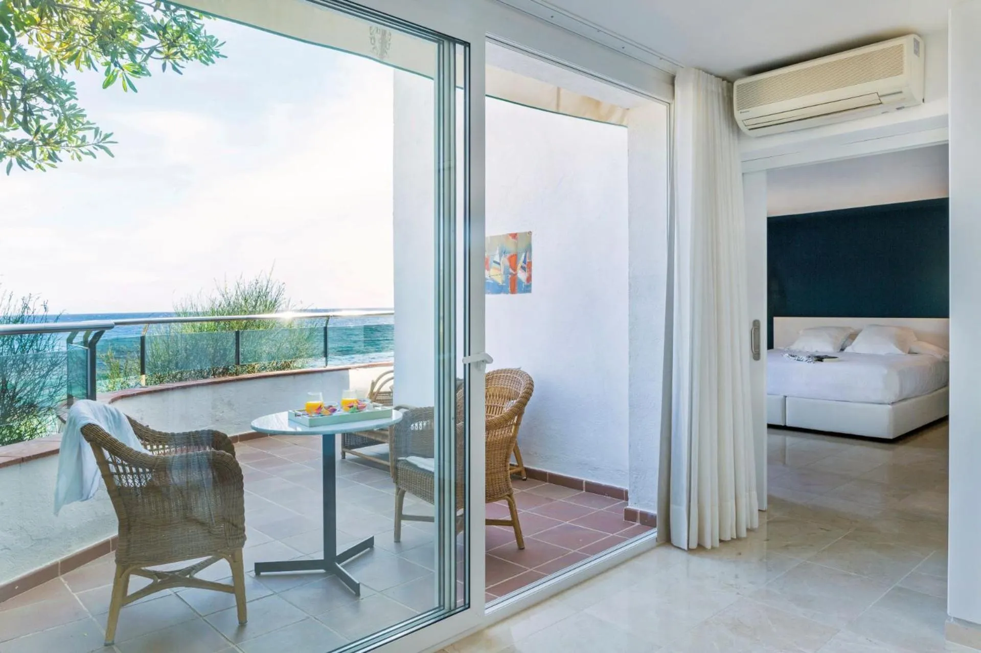 Summer, Bed in Hotel Costa Brava