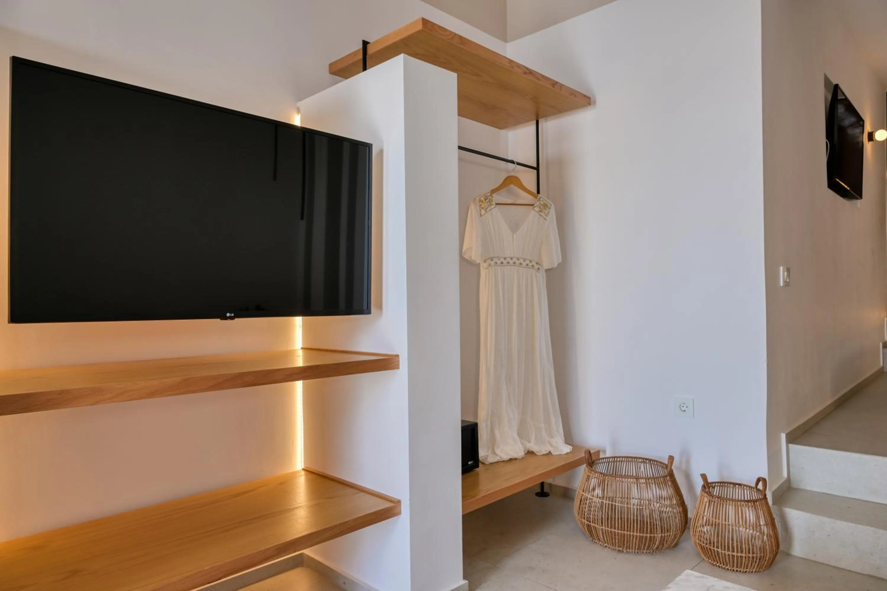 TV and multimedia in Oia Suites