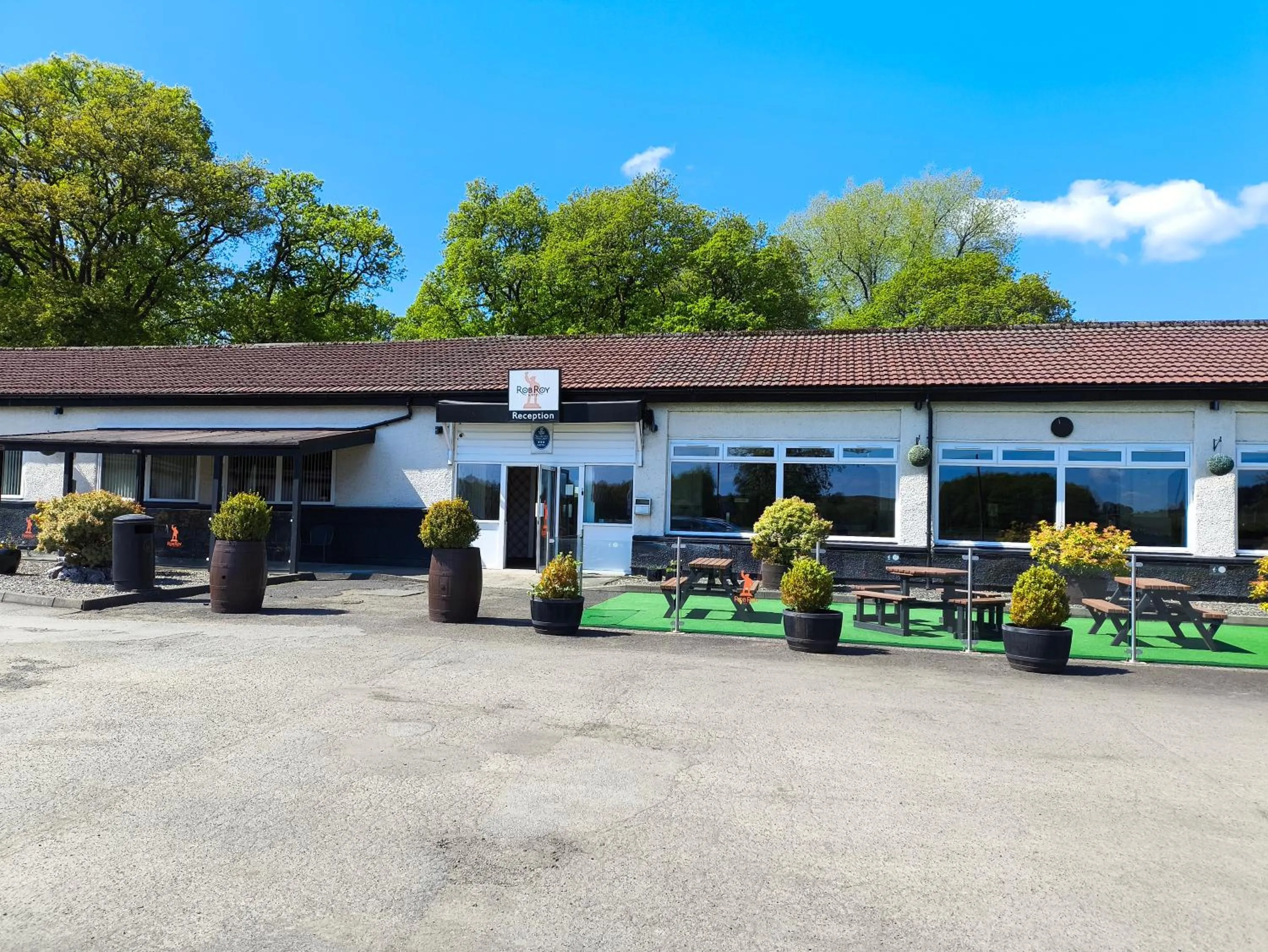 Property building in Rob Roy Hotel