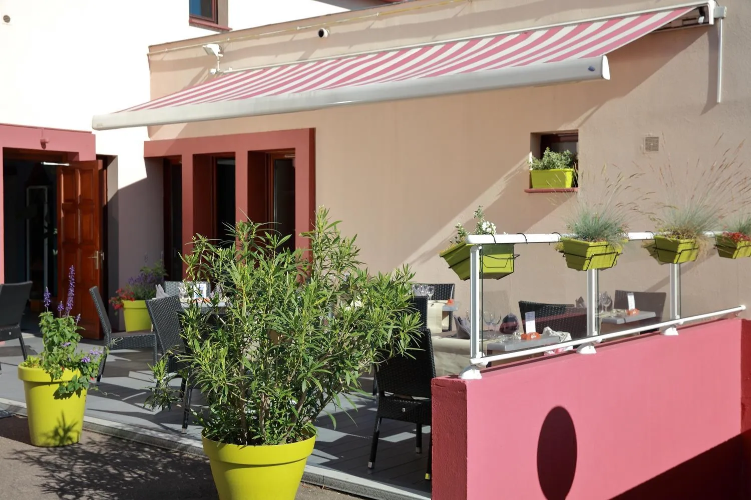 Patio in Logis Le Luth