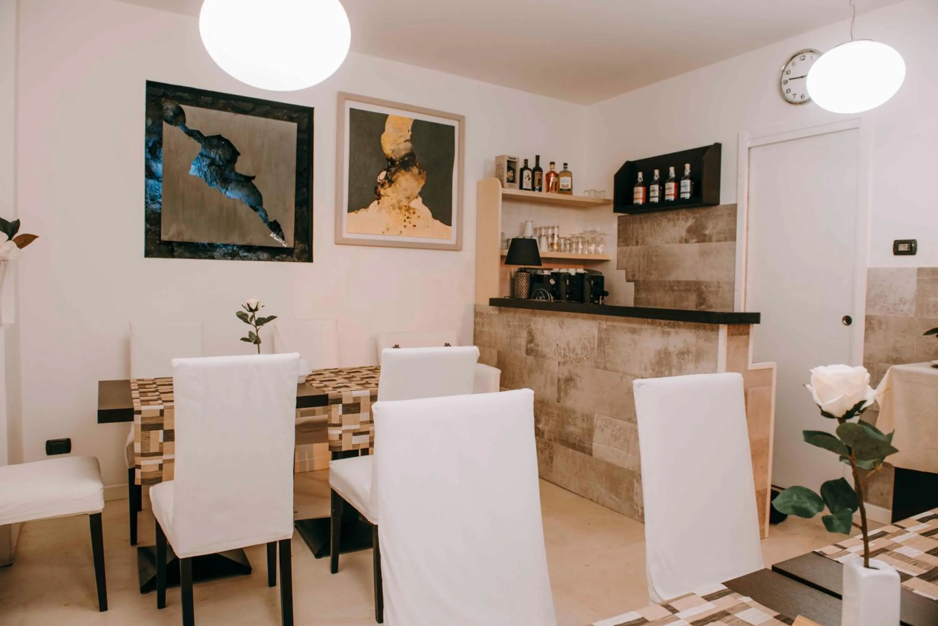 Lounge or bar in Hotel La Contrada