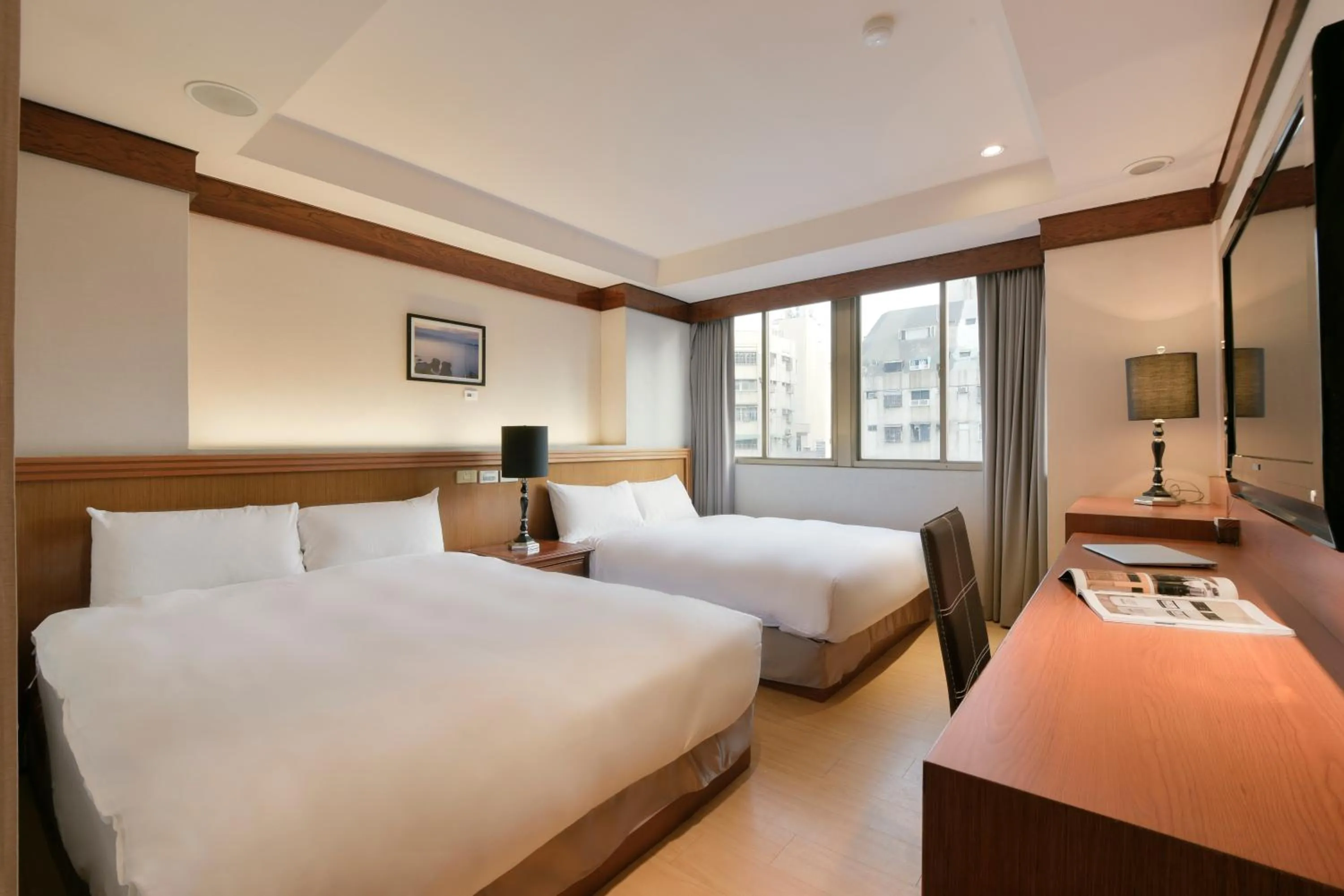 Photo of the whole room, Bed in The Rivero Hotel