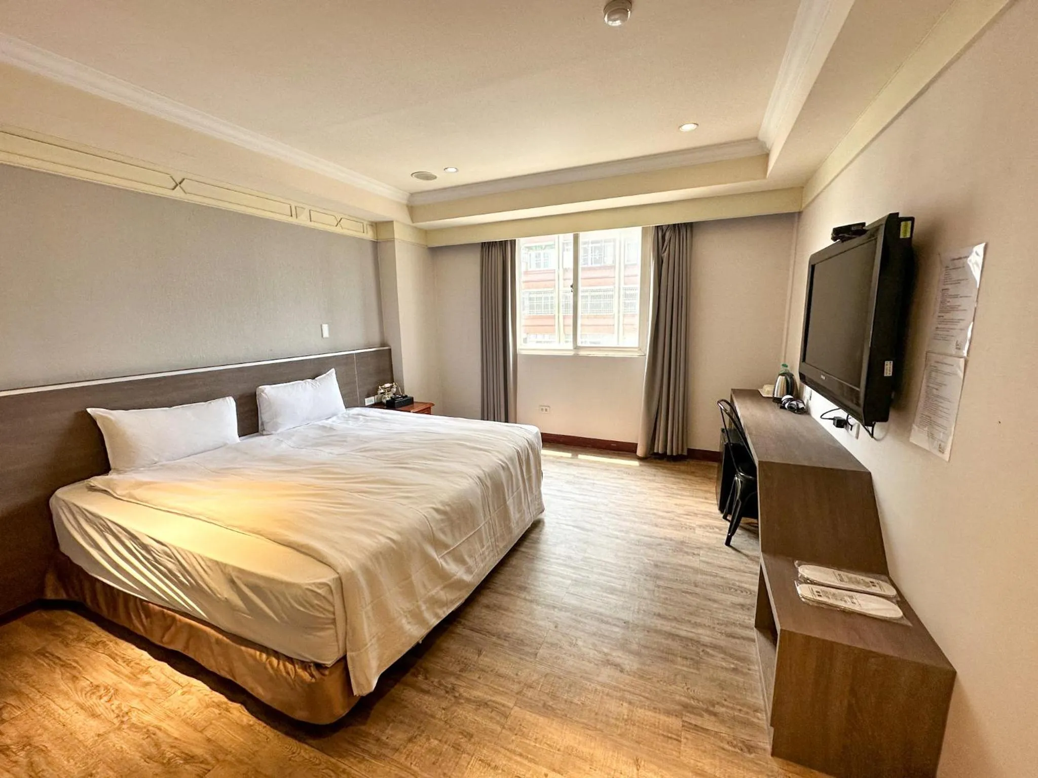 Photo of the whole room, Bed in The Rivero Hotel