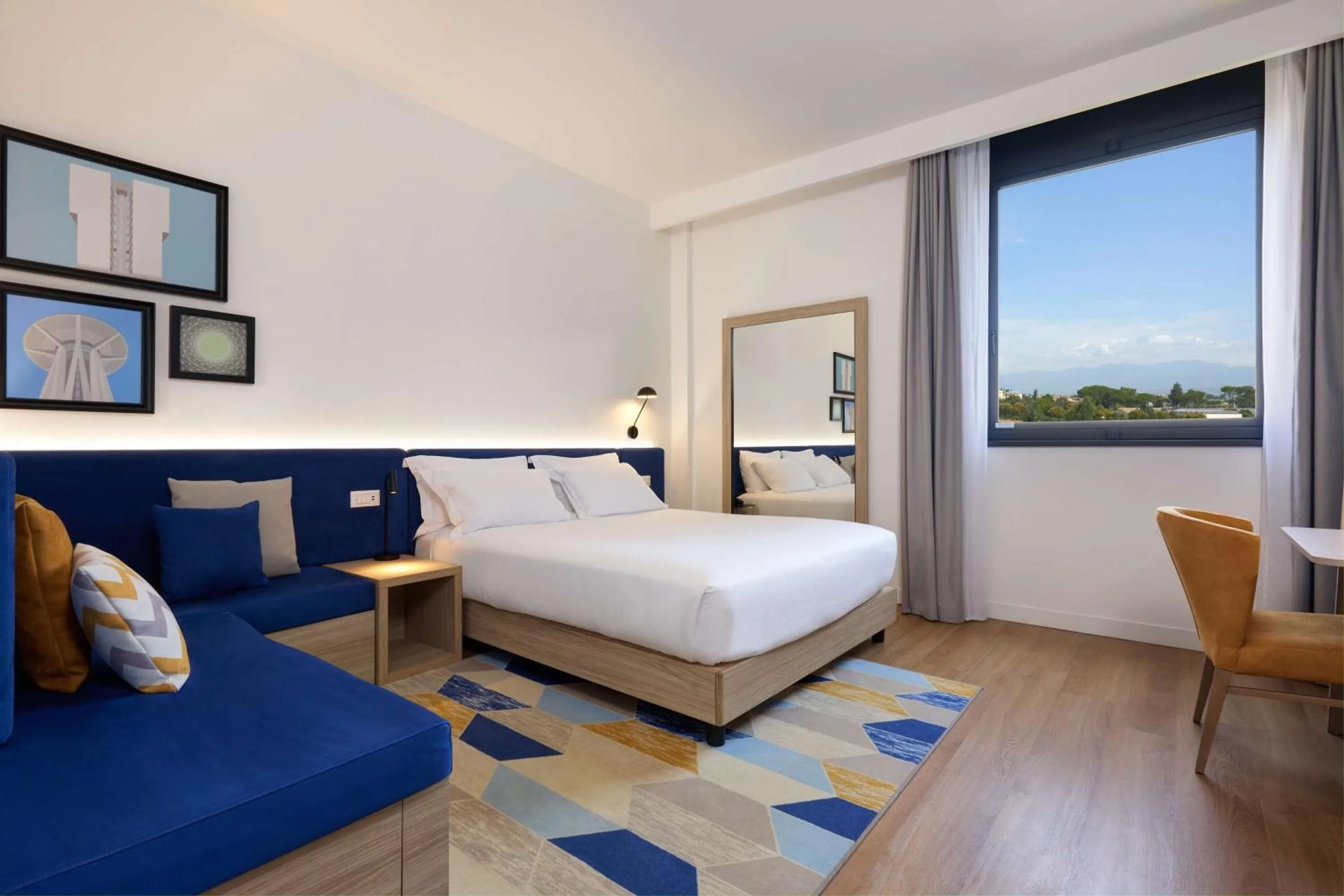Living room, Bed in Hampton by Hilton Rome North Fiano Romano