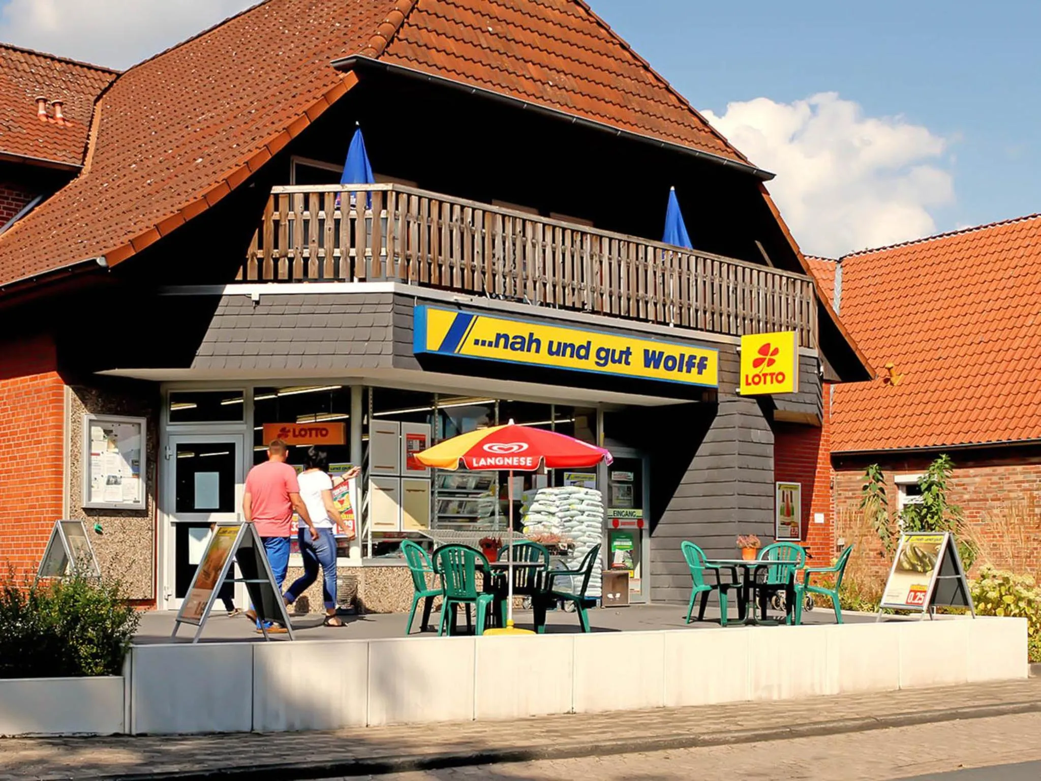 Supermarket/grocery shop in Hotel Zur Linde