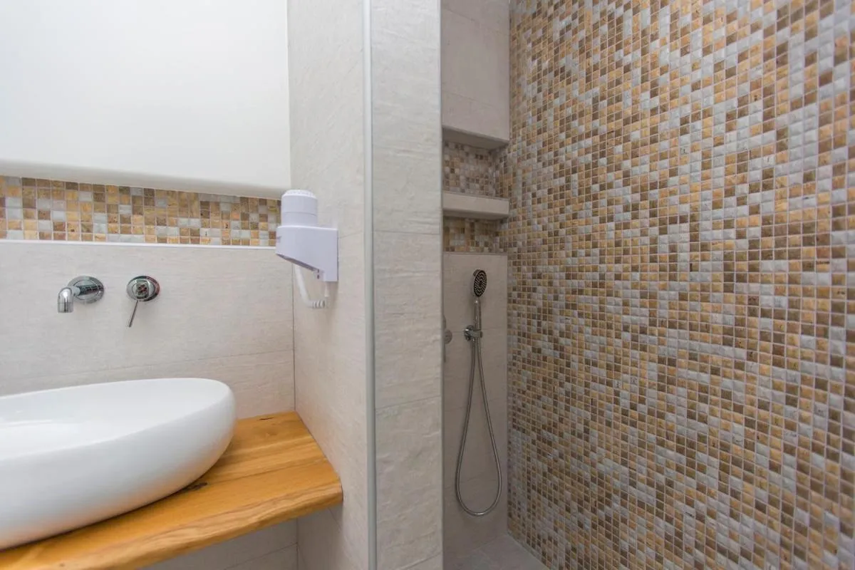 Bathroom in Glykeria