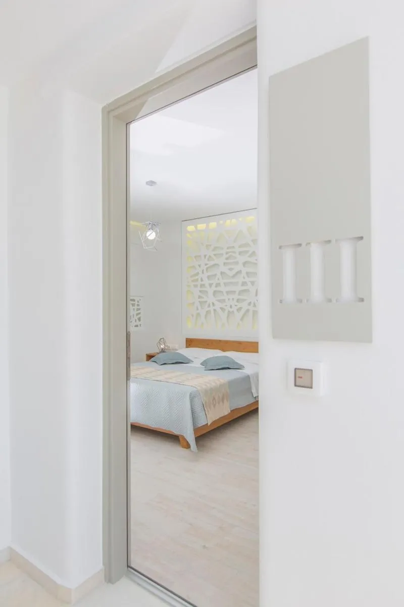 Bedroom, Bed in Glykeria