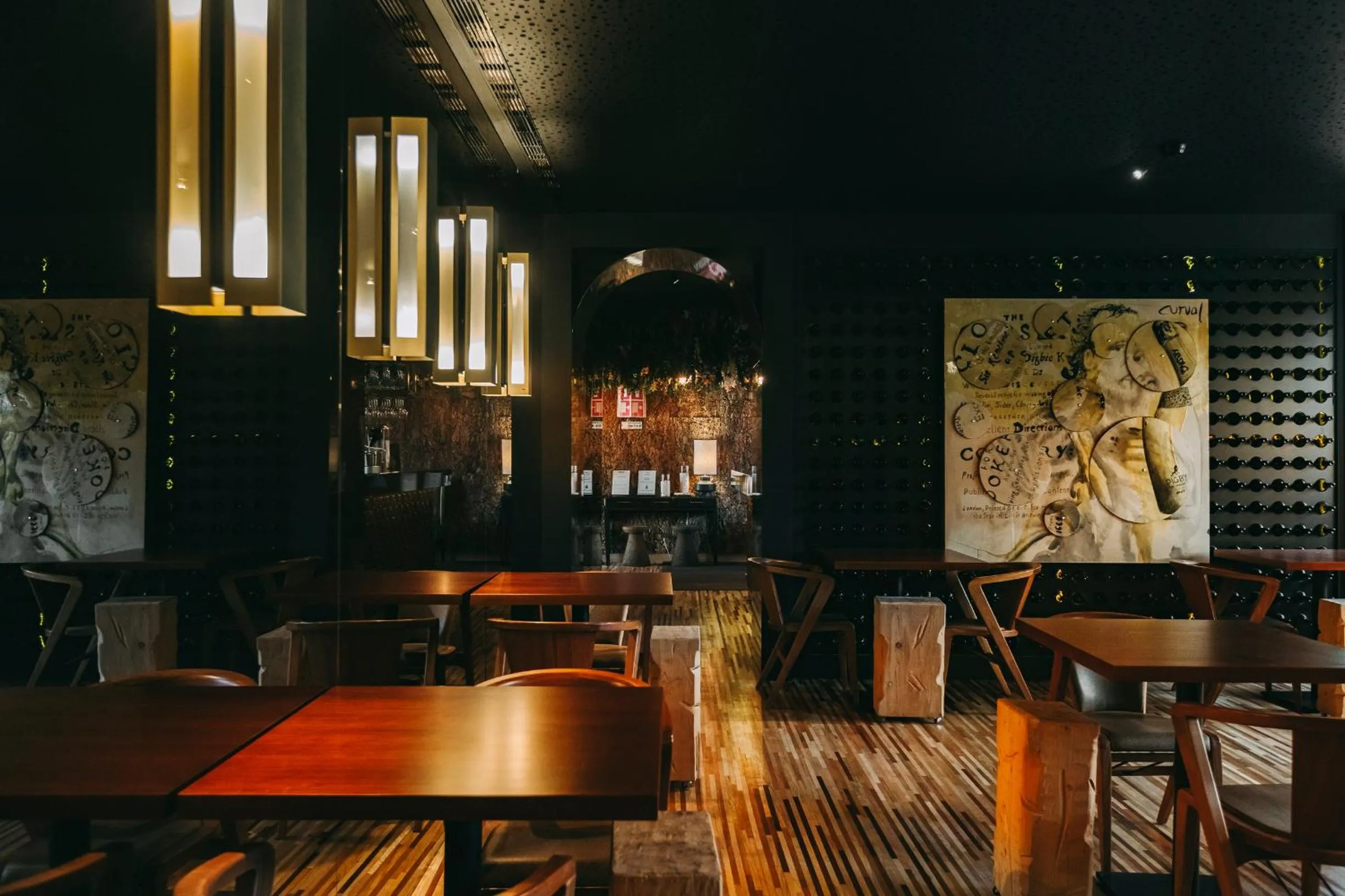 Restaurant/places to eat in Torel Avantgarde