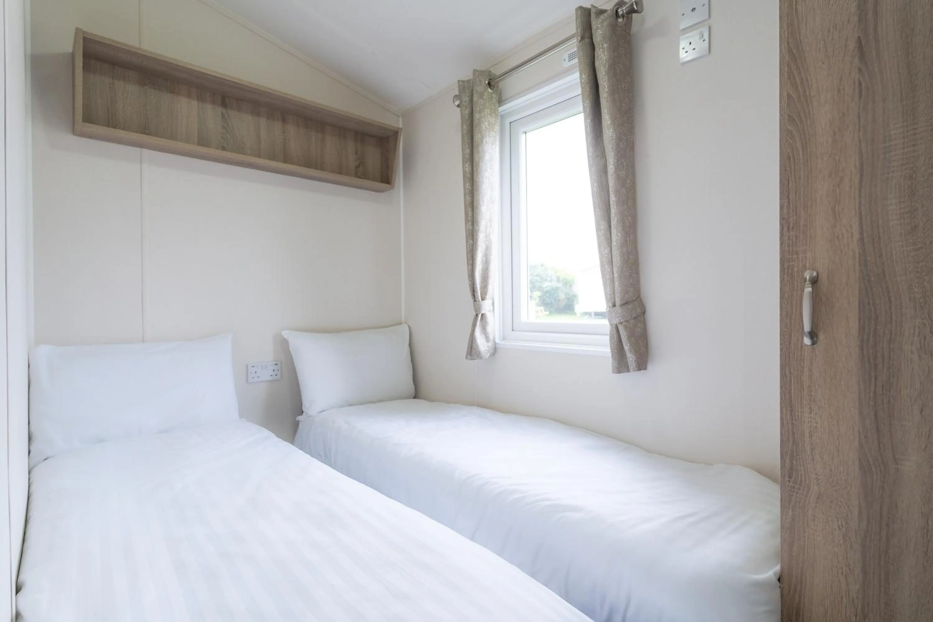 Bedroom, Bed in Marine Holiday Park