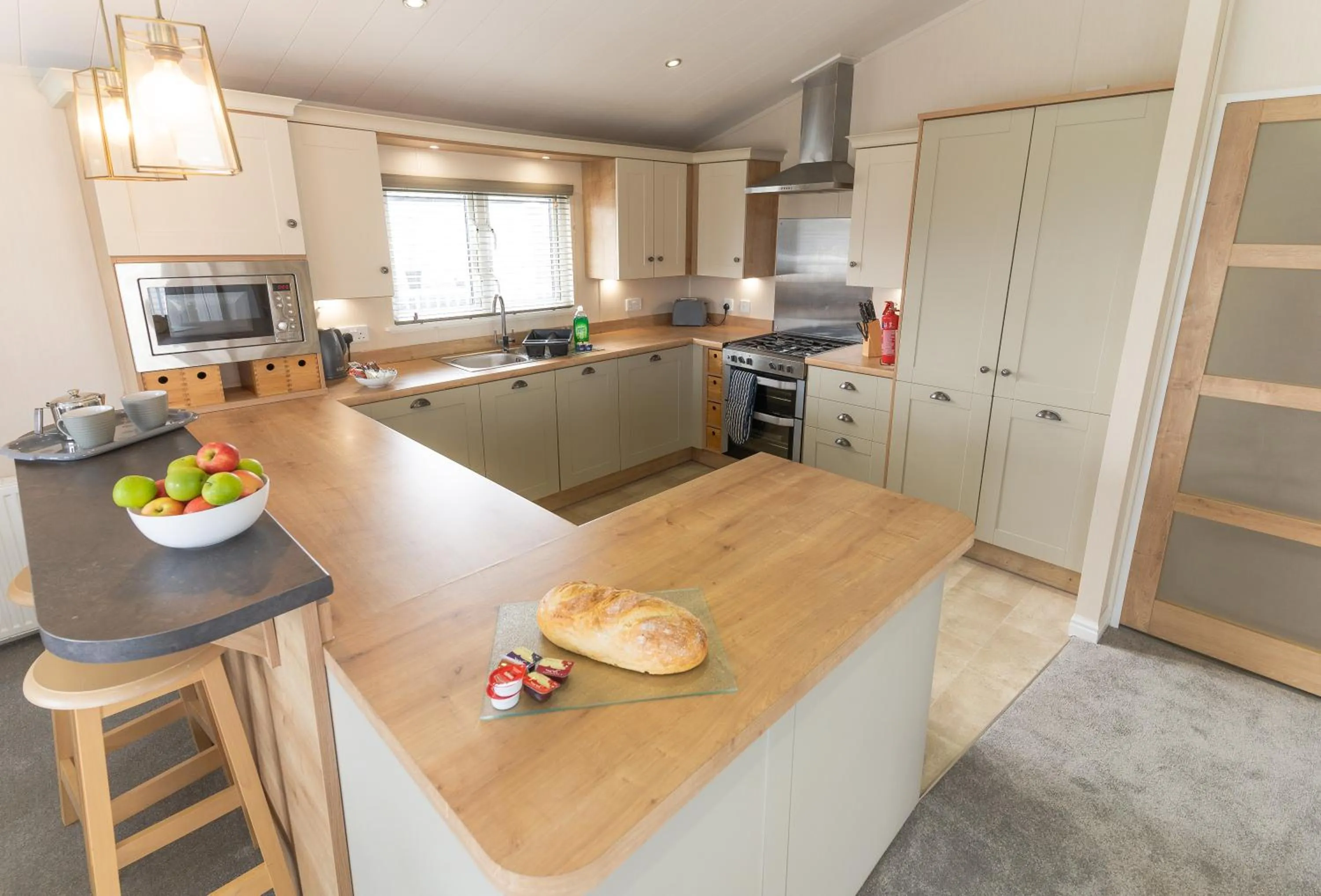 Kitchen or kitchenette in Marine Holiday Park
