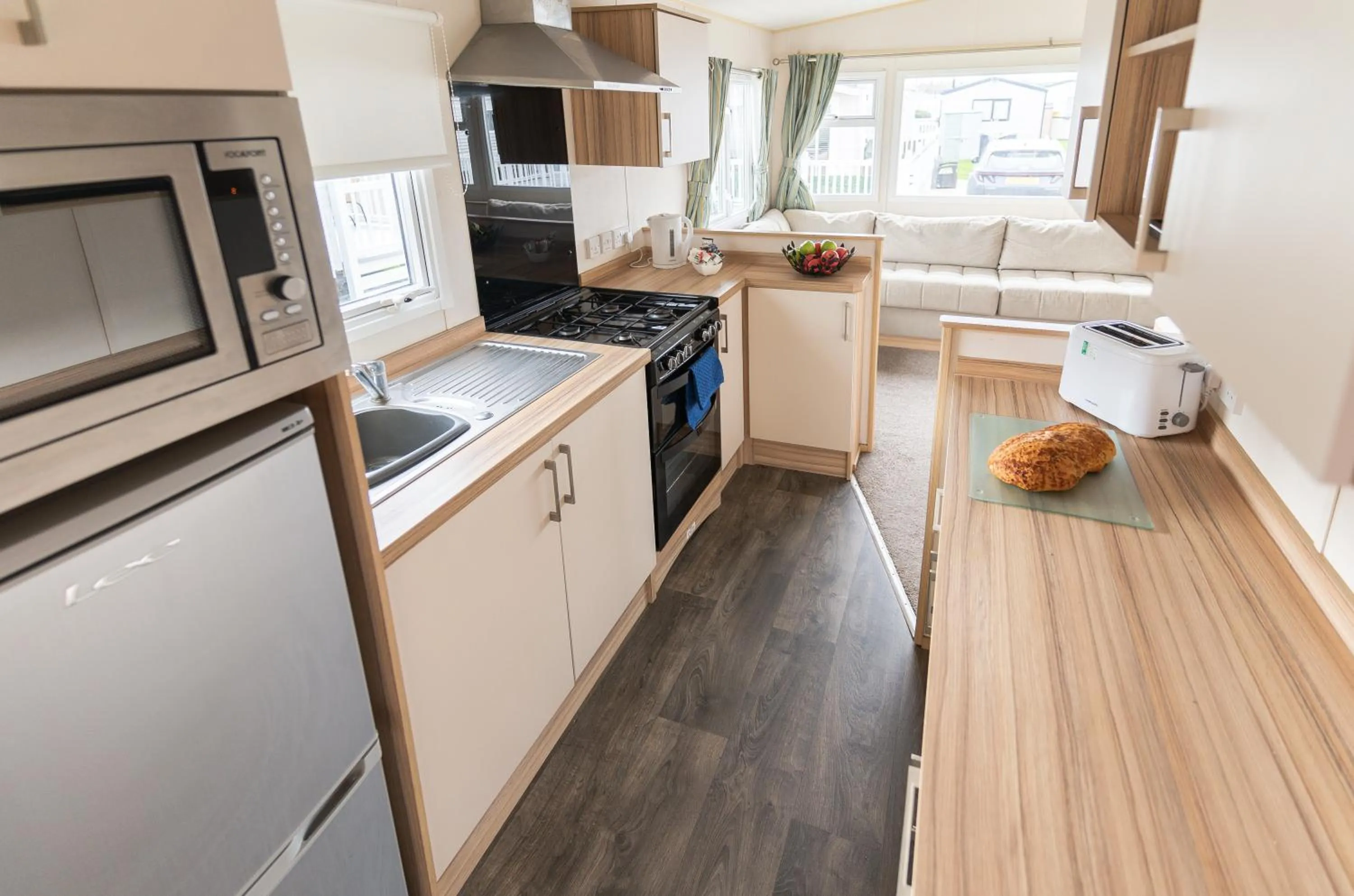 Kitchen or kitchenette in Marine Holiday Park