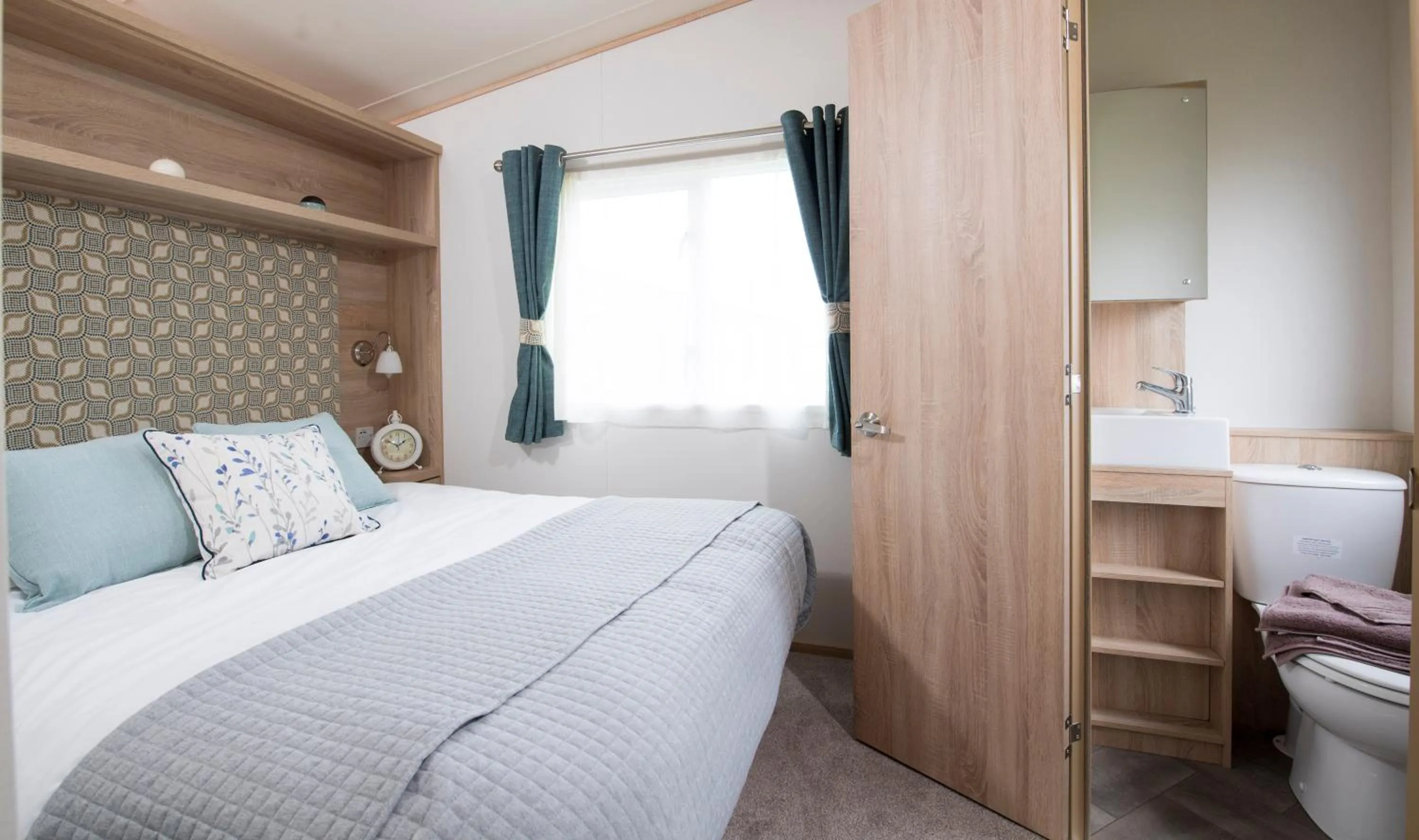 Toilet, Bed in Marine Holiday Park