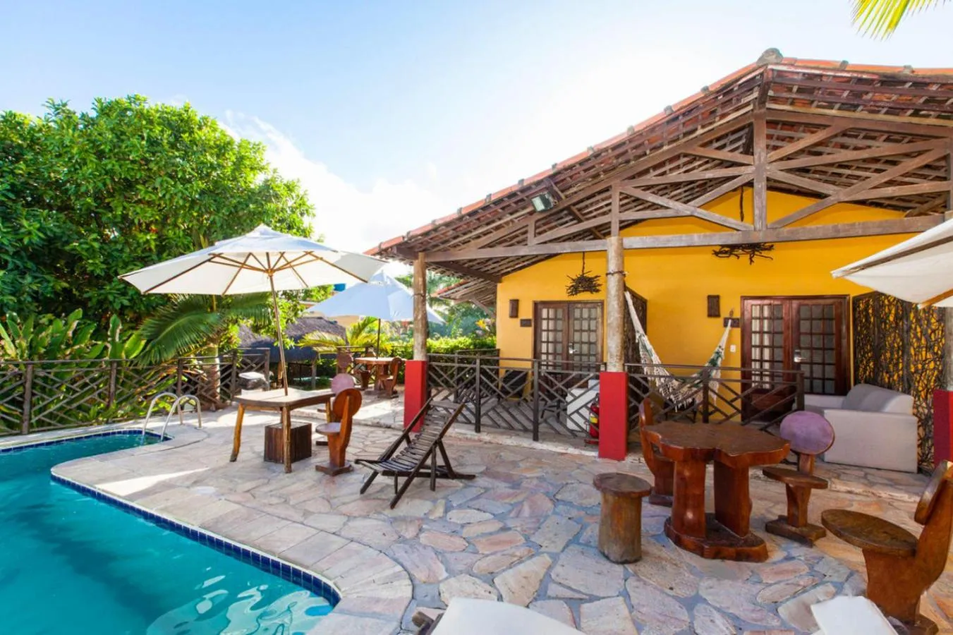 Swimming pool in Hotel Aconchego Porto de Galinhas