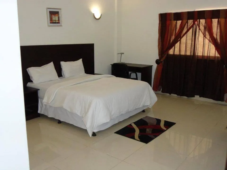 Bed in Hotel Al-Khalil Matola