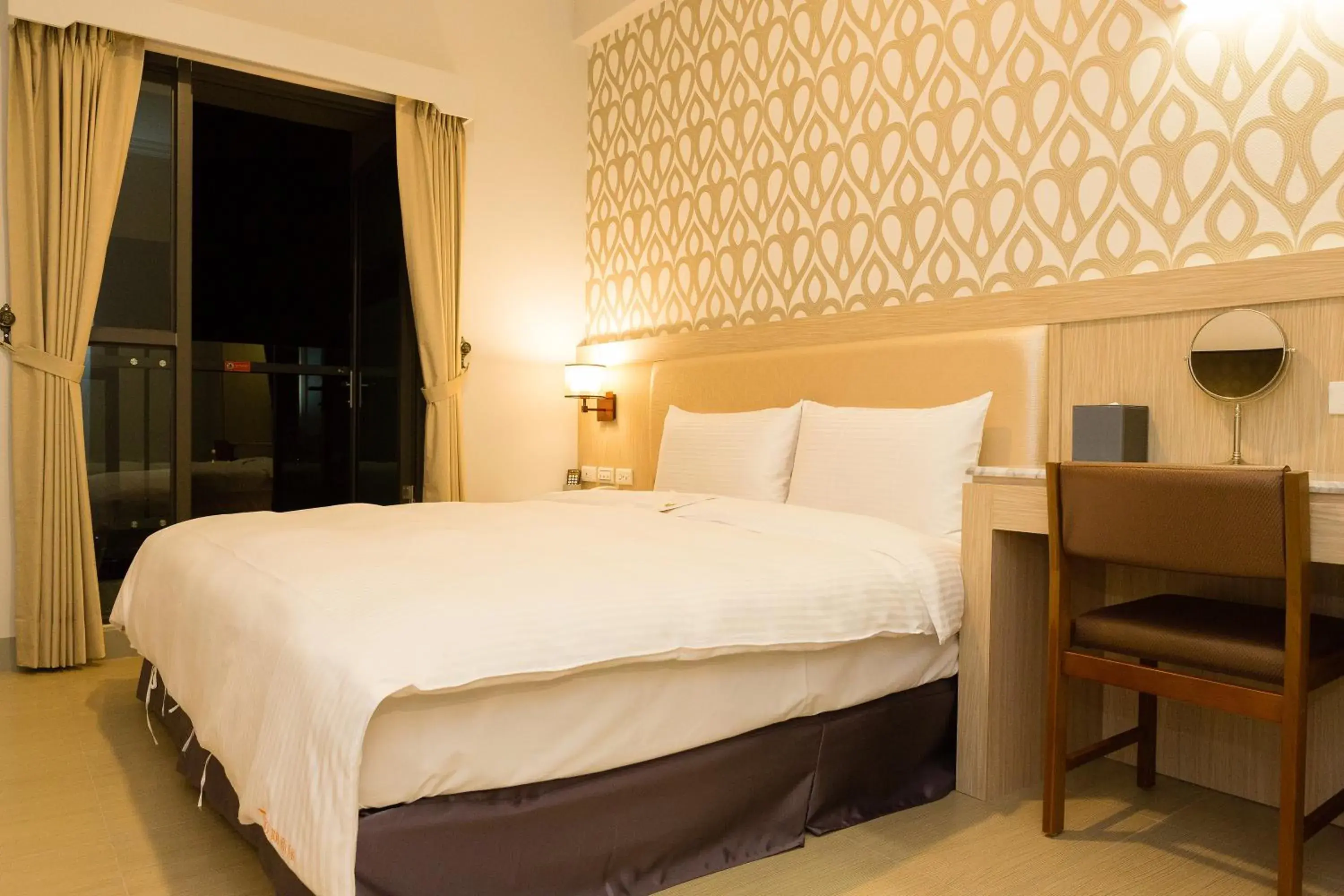 Business Double Room in V-Hotel Business Double Room in V-Hotel