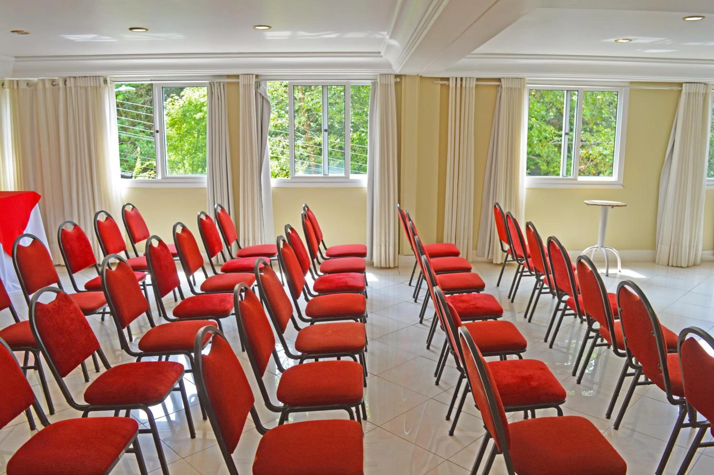 Business facilities in Sky Ville Hotel Canela