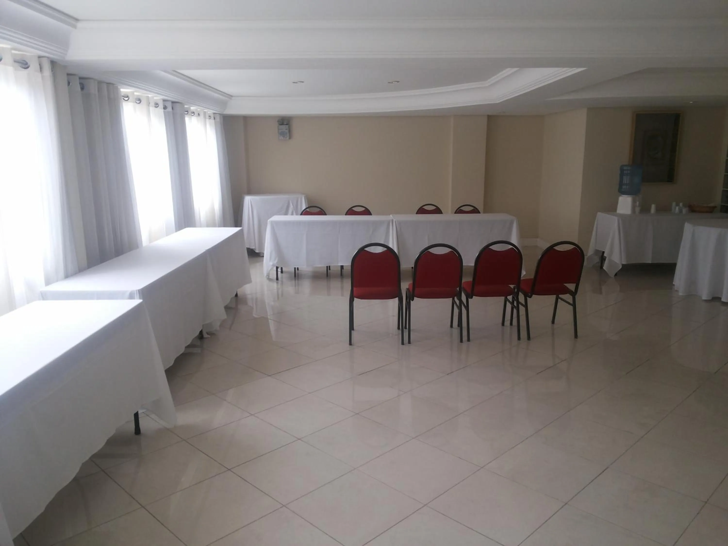 Business facilities in Sky Ville Hotel Canela