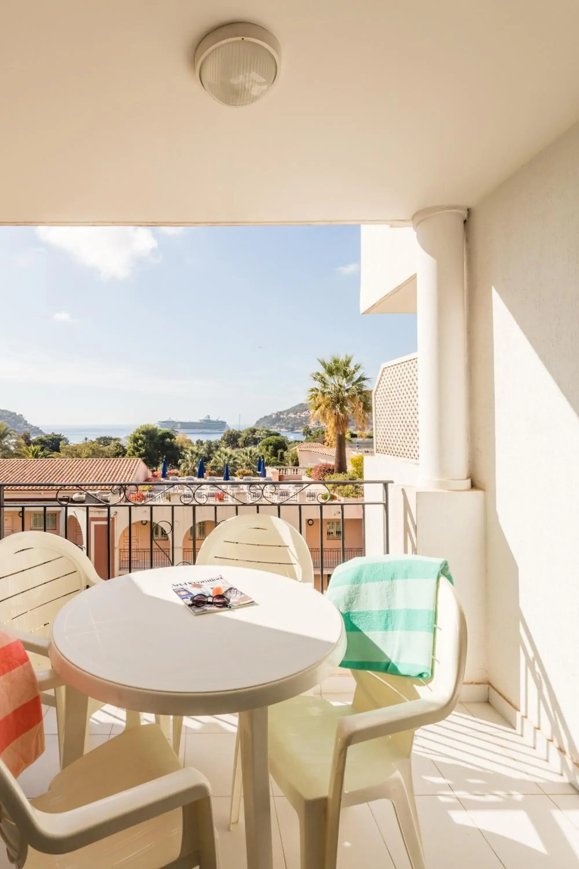 Studio with Sleeping Alcove, Air conditioning and Terrace or Balcony (4 People) in Résidence Pierre & Vacances l'Ange Gardien Studio with Sleeping Alcove, Air conditioning and Terrace or Balcony (4 People) in Résidence Pierre & Vacances l'Ange Gardien