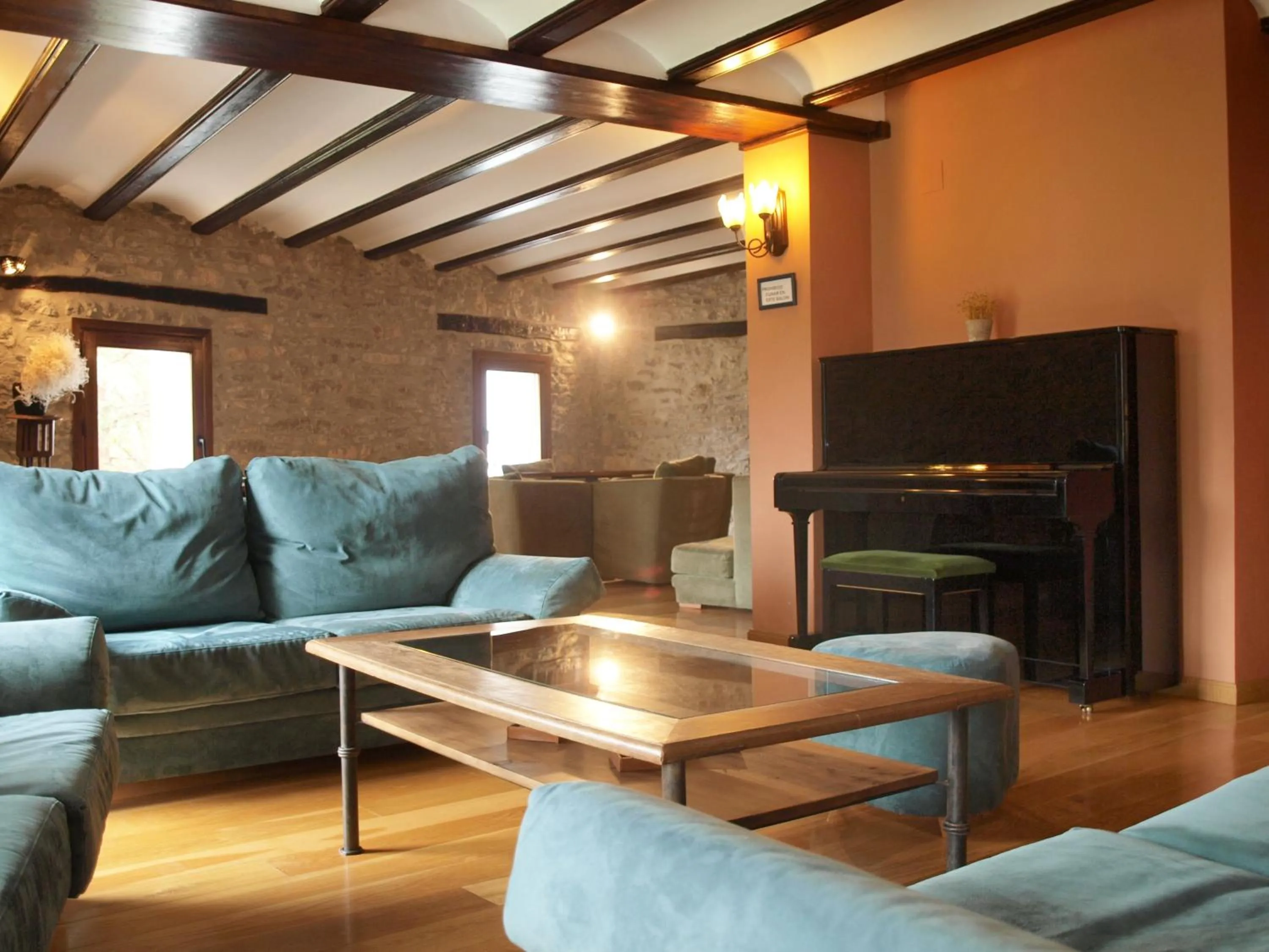 Communal lounge/ TV room in Hotel La Vega