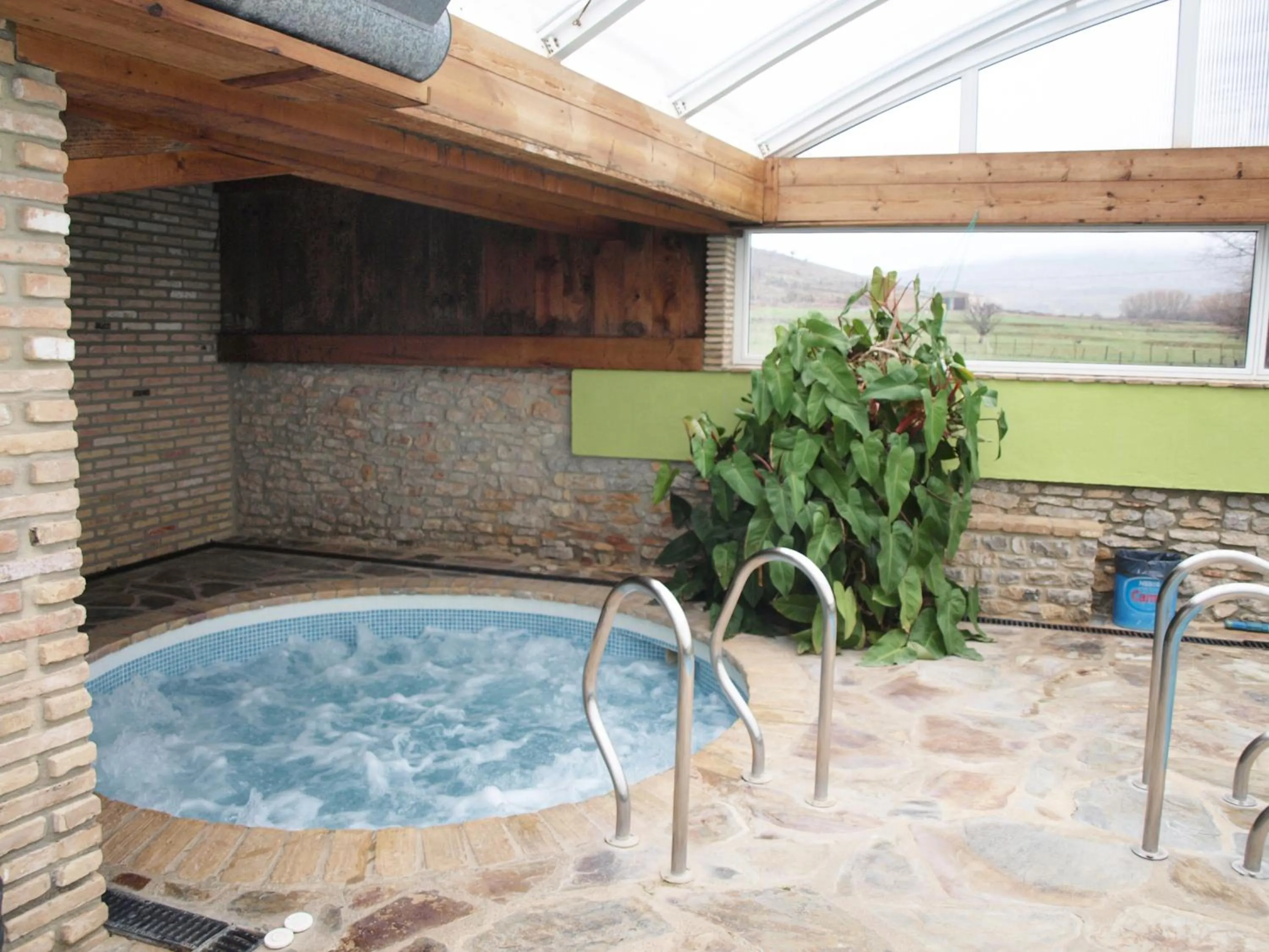 Swimming pool in Hotel La Vega