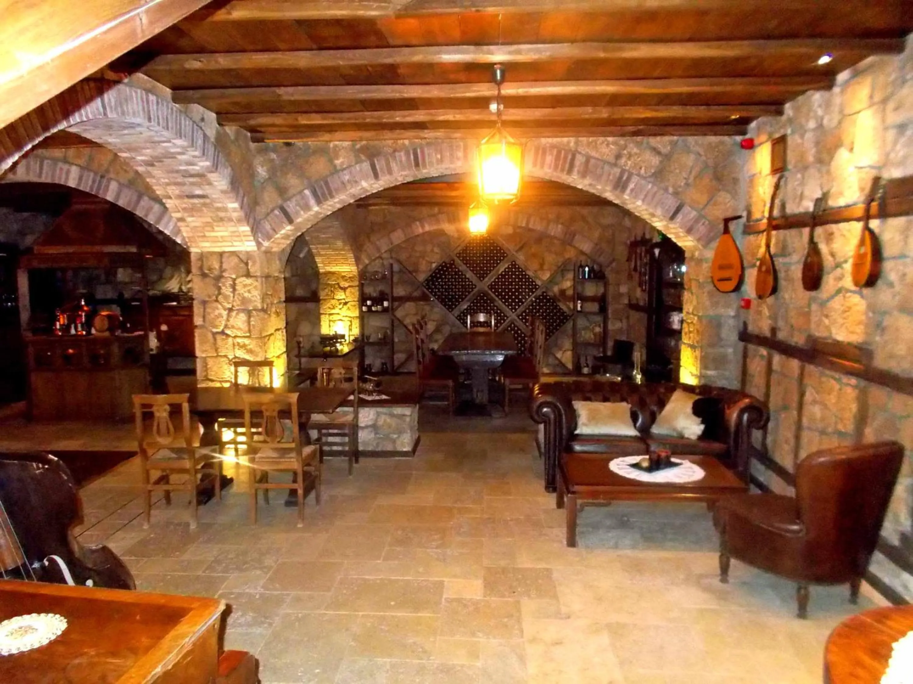 Restaurant/places to eat in Estate Kalaitzis