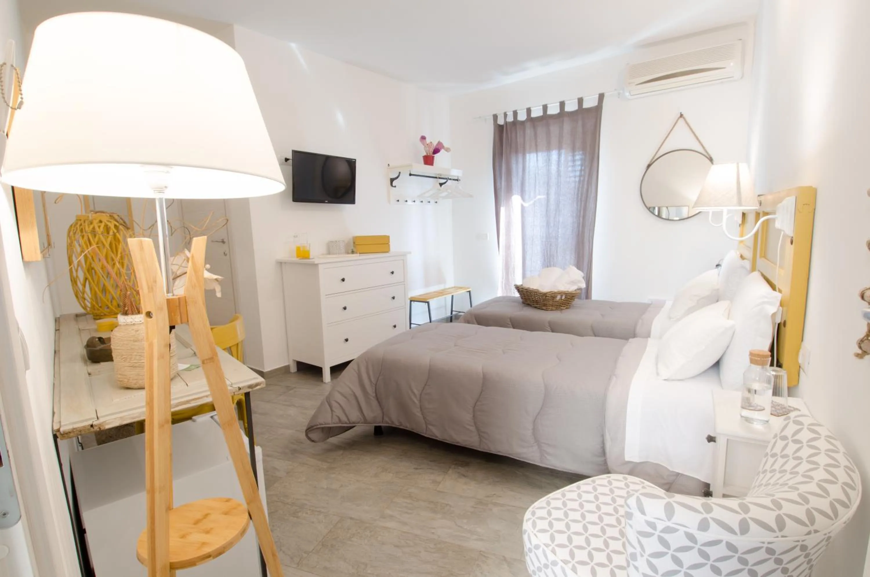 Photo of the whole room, Bed in Giardino delle Zagare