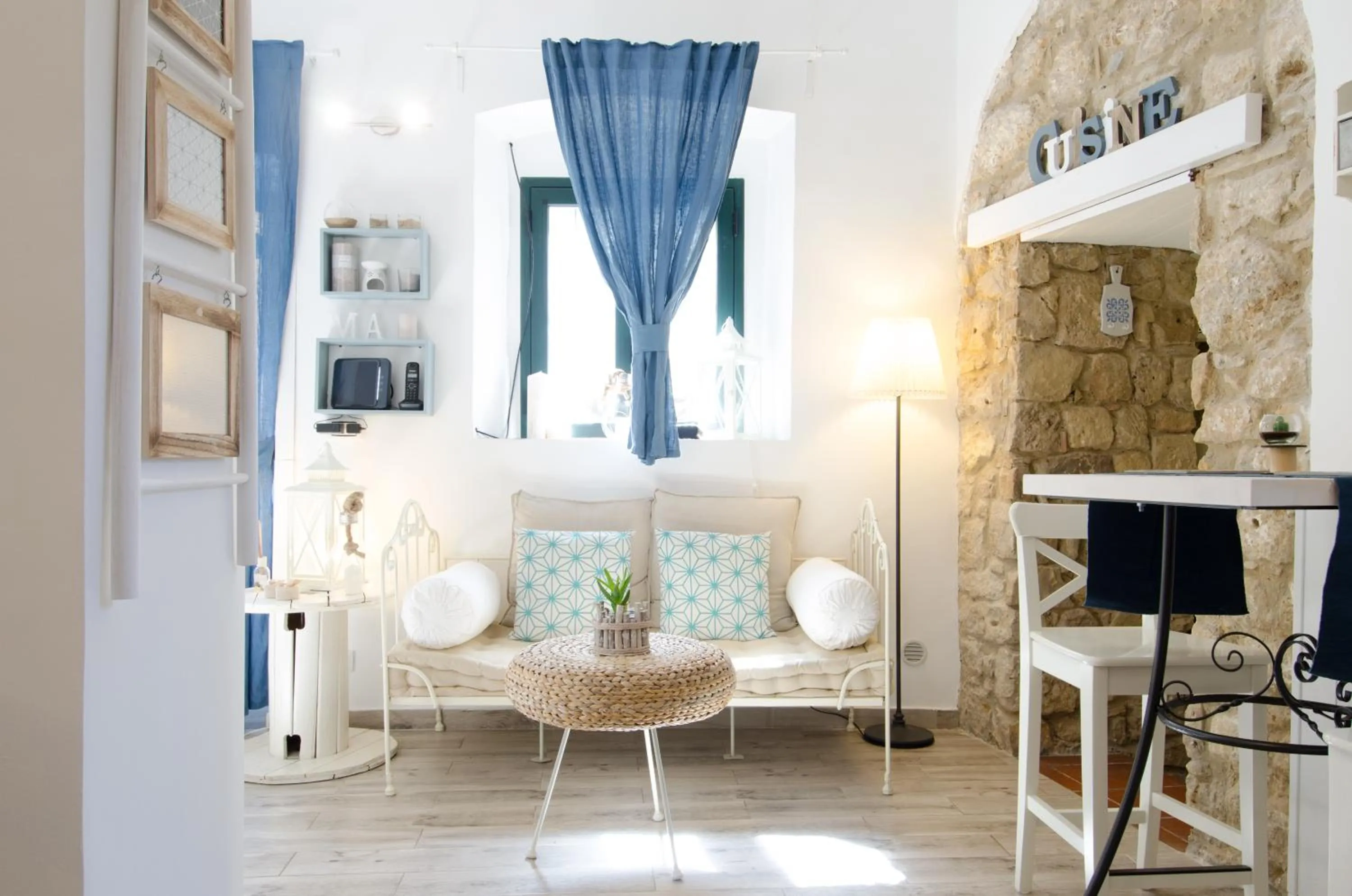 Communal lounge/ TV room in Giardino delle Zagare