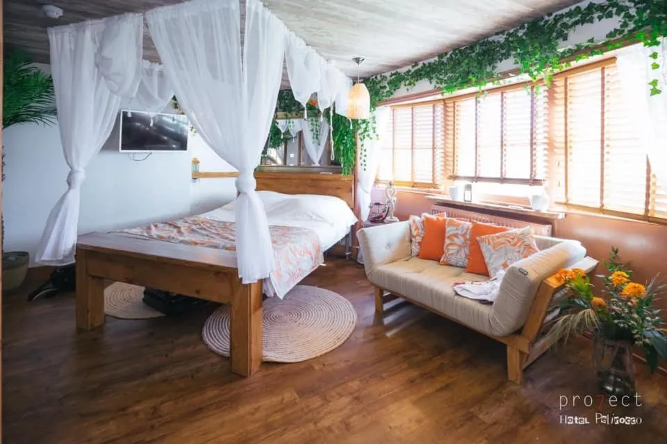 Bed in Hotel Pelirocco