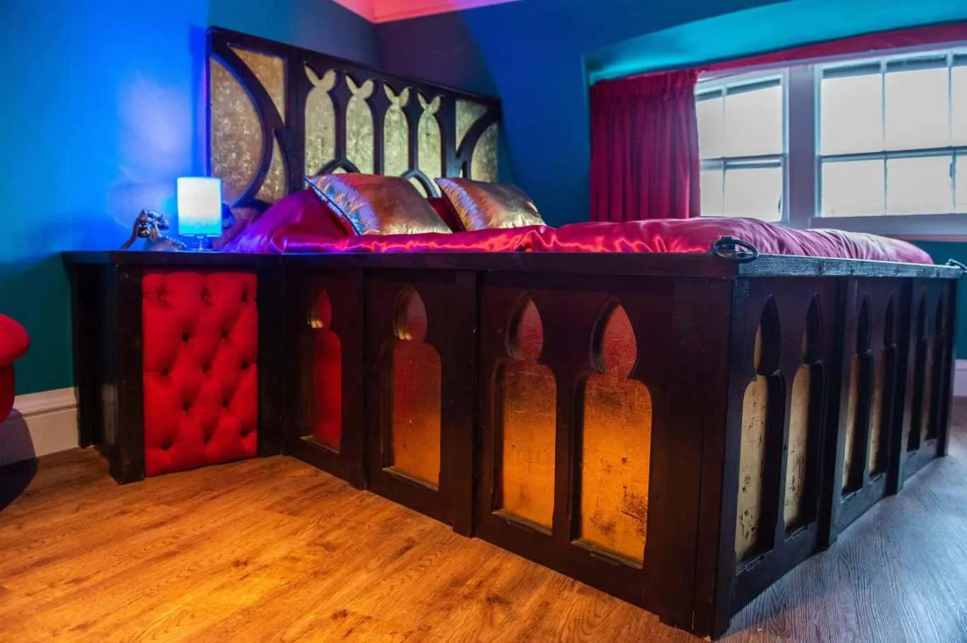 Bed in Hotel Pelirocco