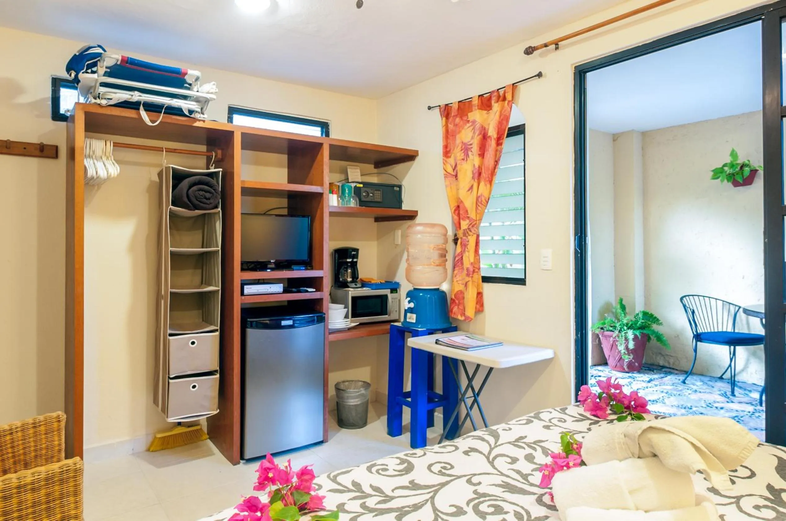 Patio in Abbey Del Sol - Beach-steps condos