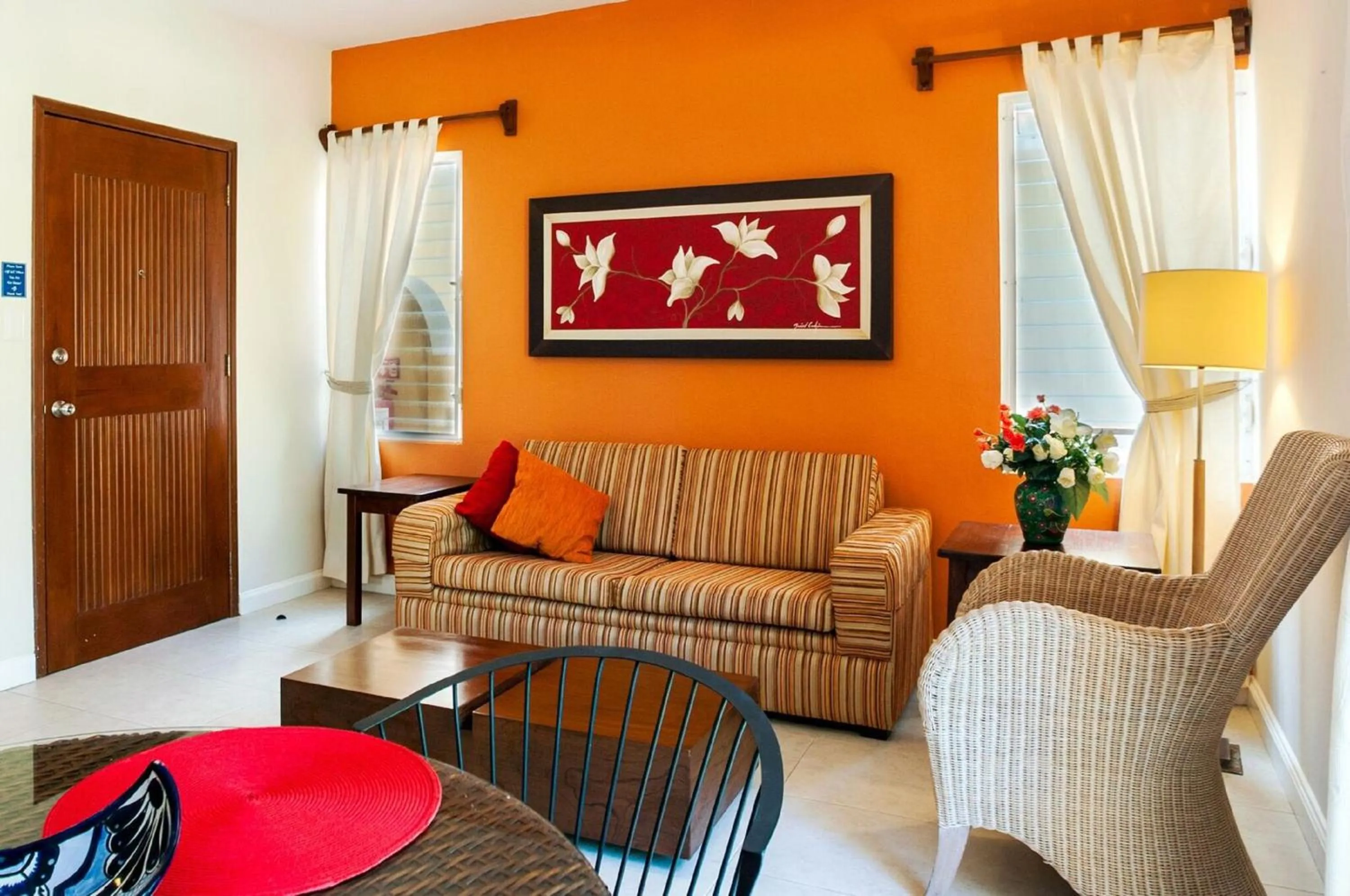 Seating area in Abbey Del Sol - Beach-steps condos