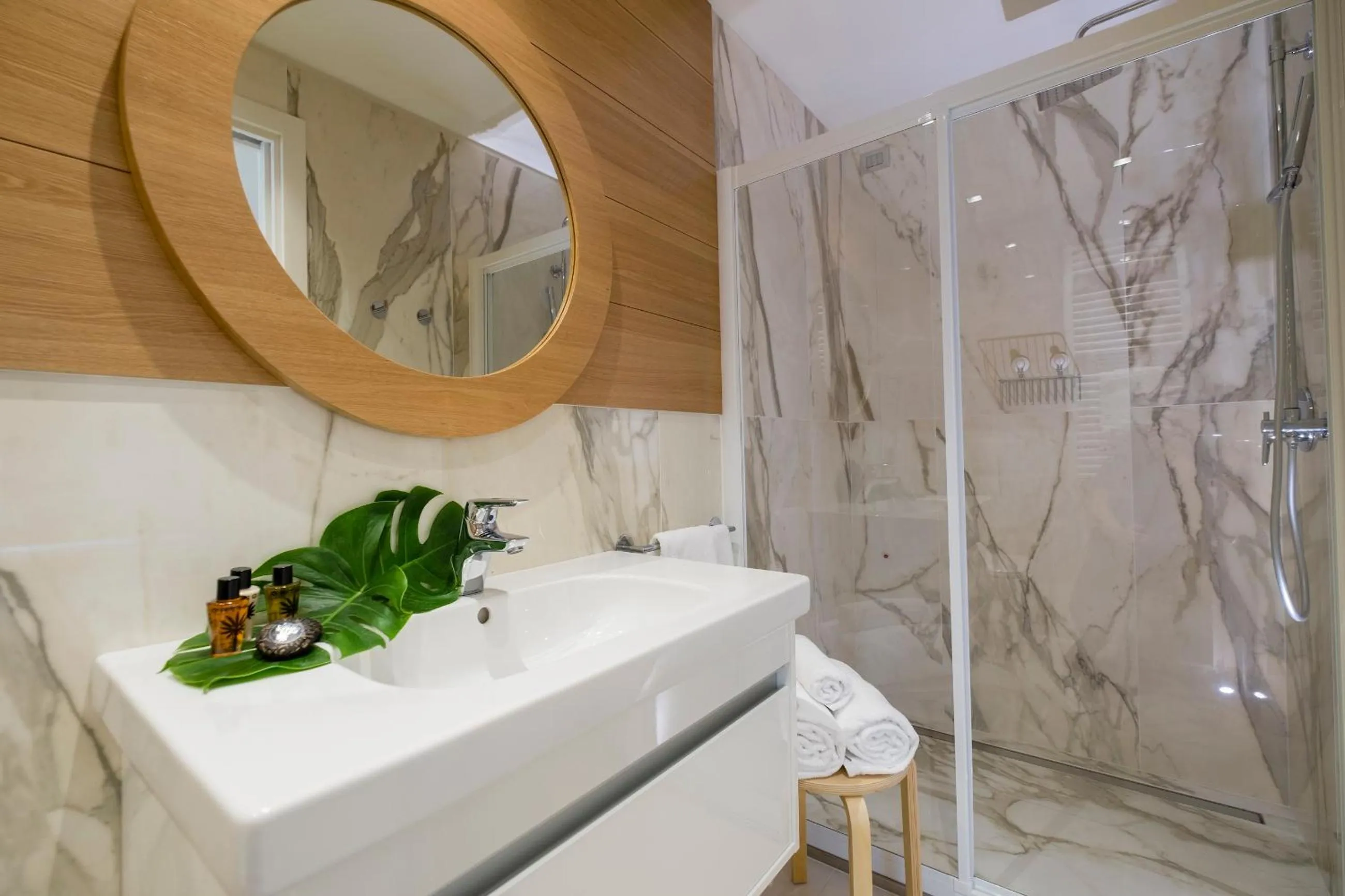 Bathroom in Metropol Ceccarini Suite - Luxury apartments