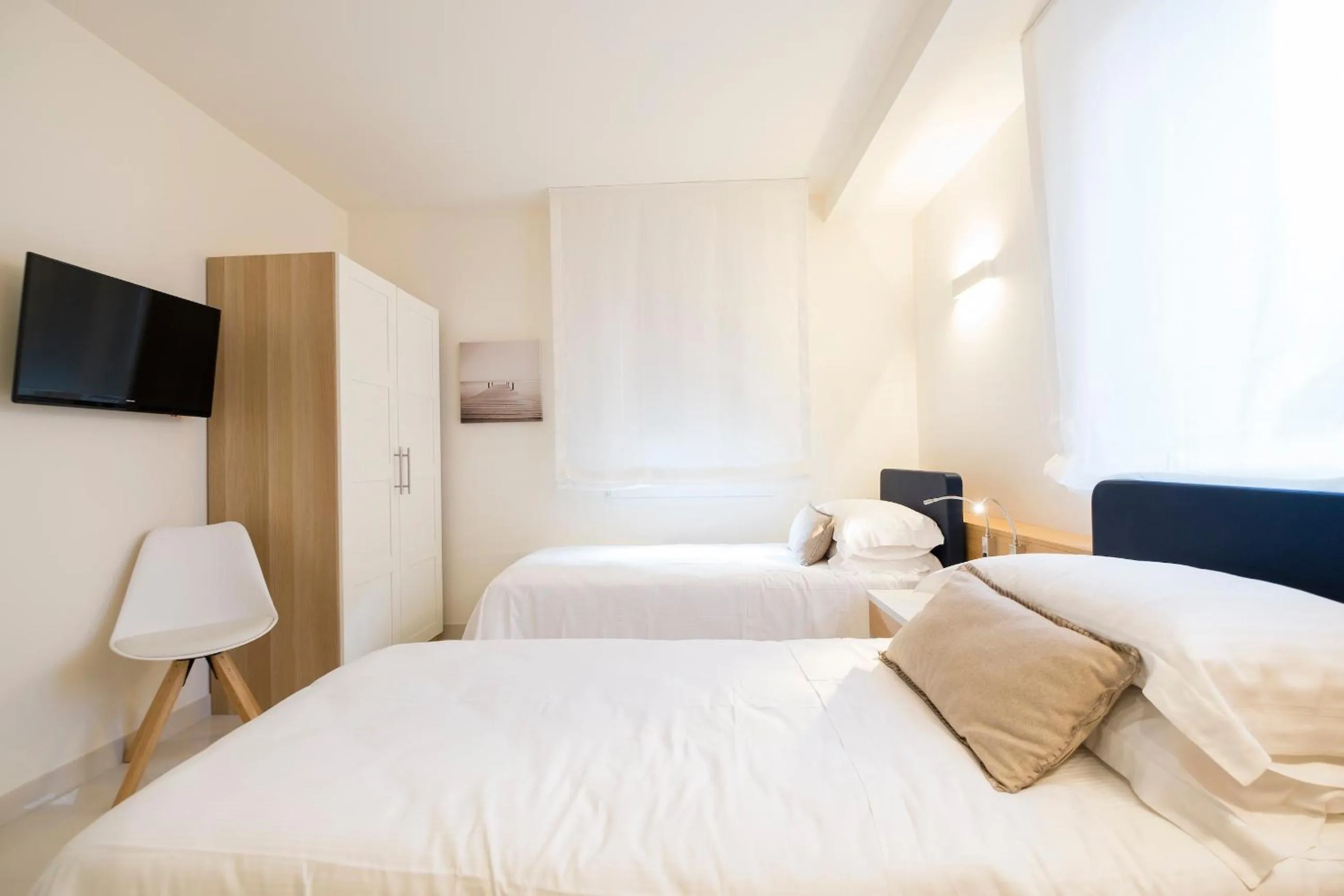Bedroom, Bed in Metropol Ceccarini Suite - Luxury apartments