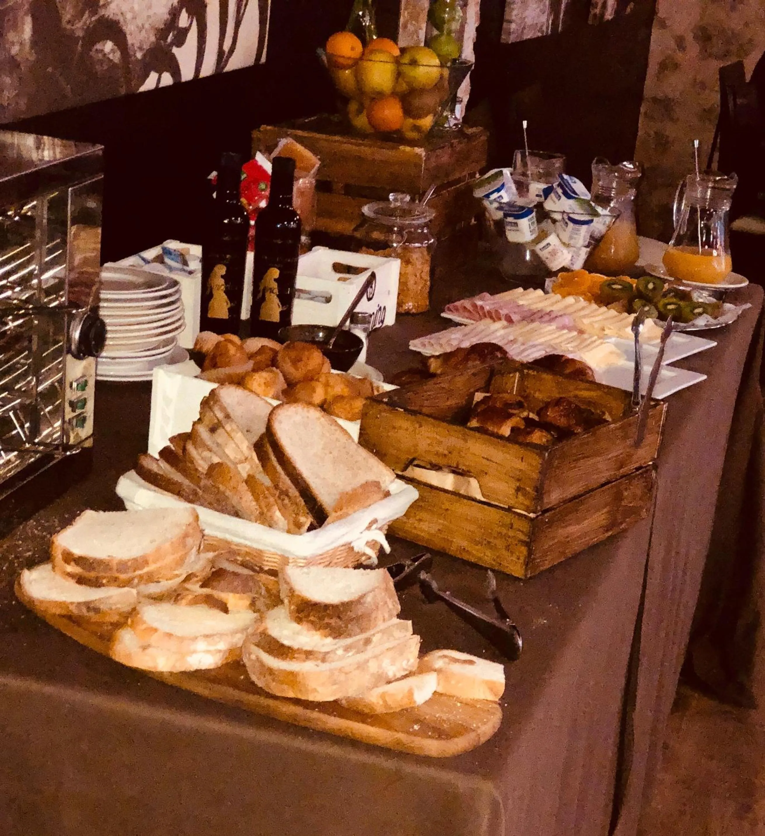 Breakfast in Hotel Cienbalcones