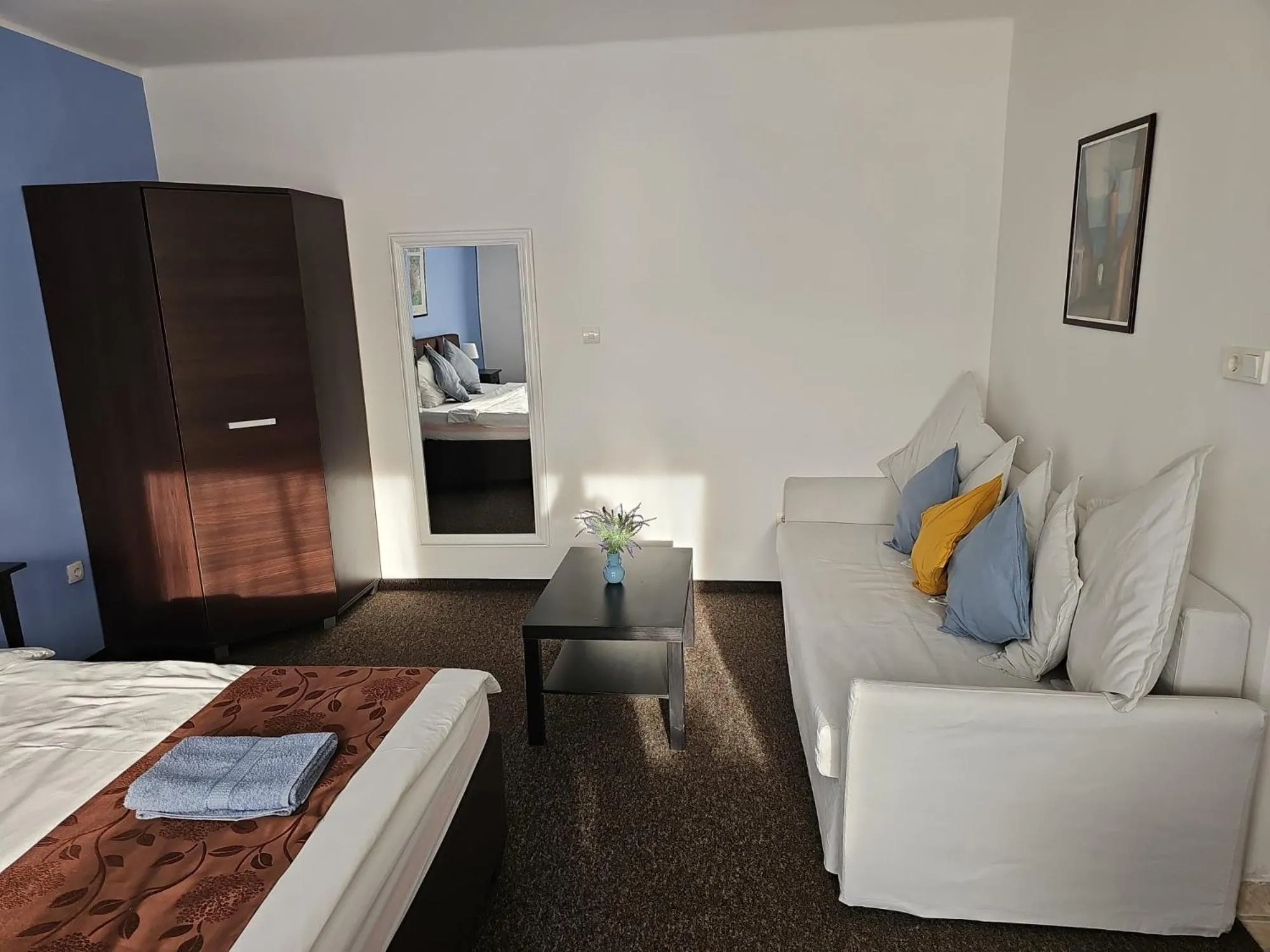 Living room, Bed in Joy Guesthouse