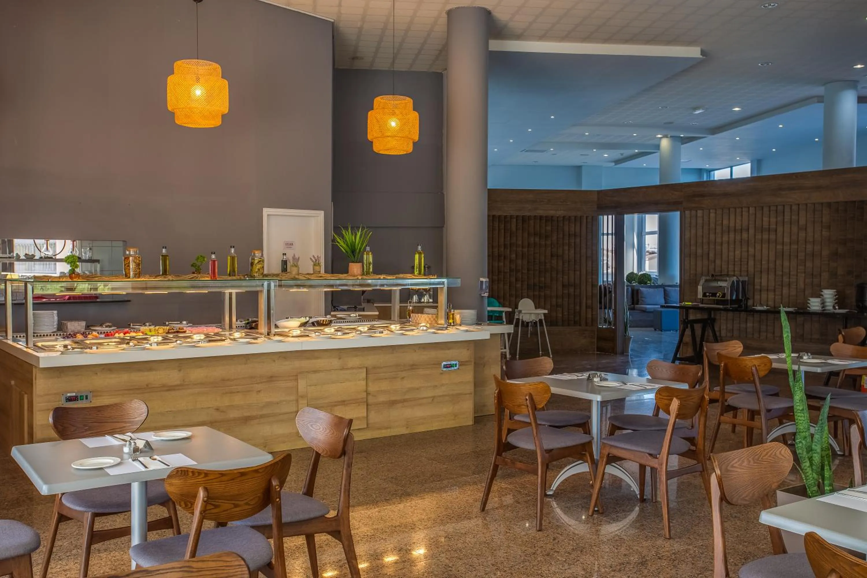 Restaurant/places to eat in Toxotis Hotel