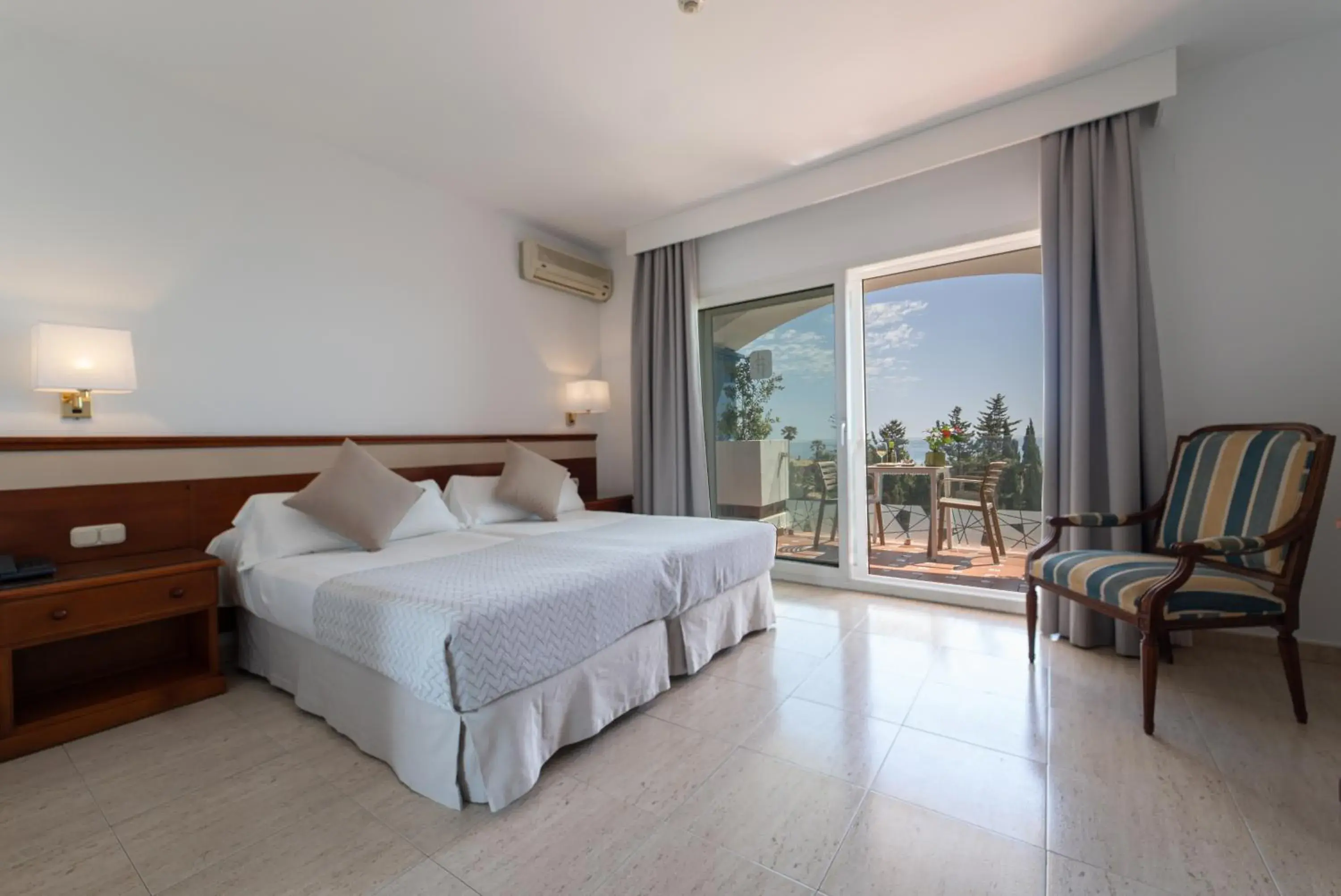 Superior Twin Room in Hotel Piedra Paloma Superior Twin Room in Hotel Piedra Paloma