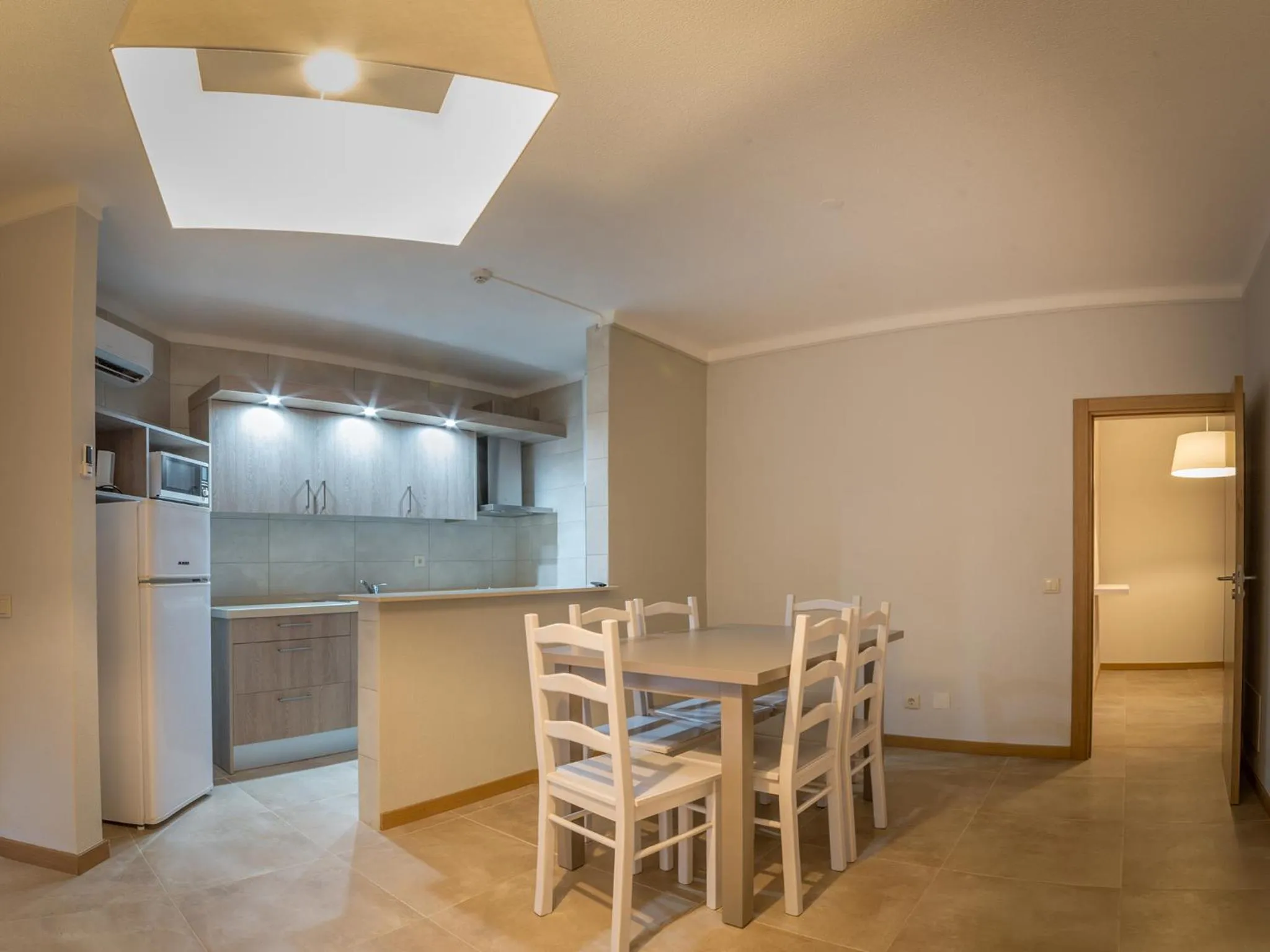 Kitchen or kitchenette in Flor Da Rocha