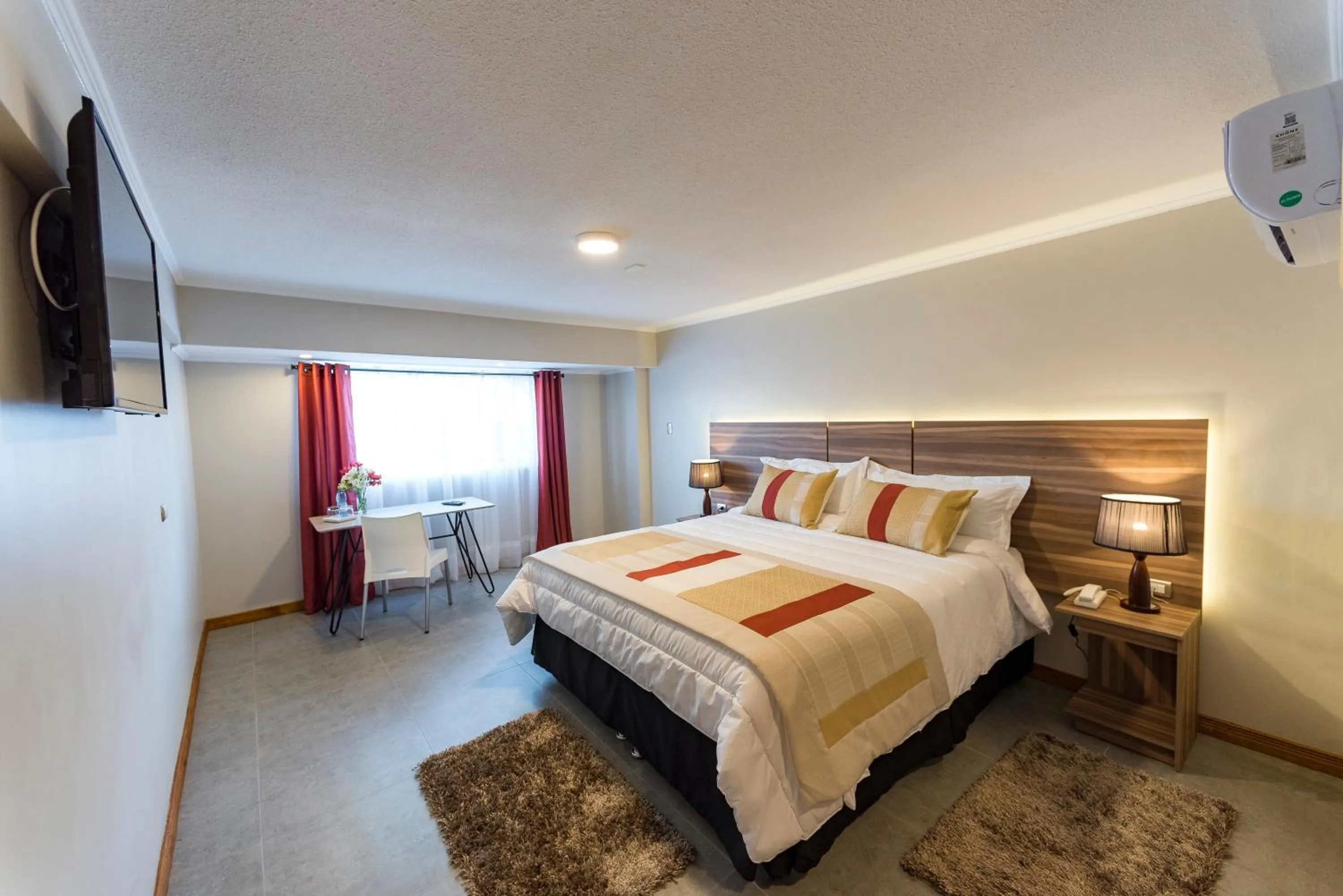 TV and multimedia, Bed in Hotel Insigne