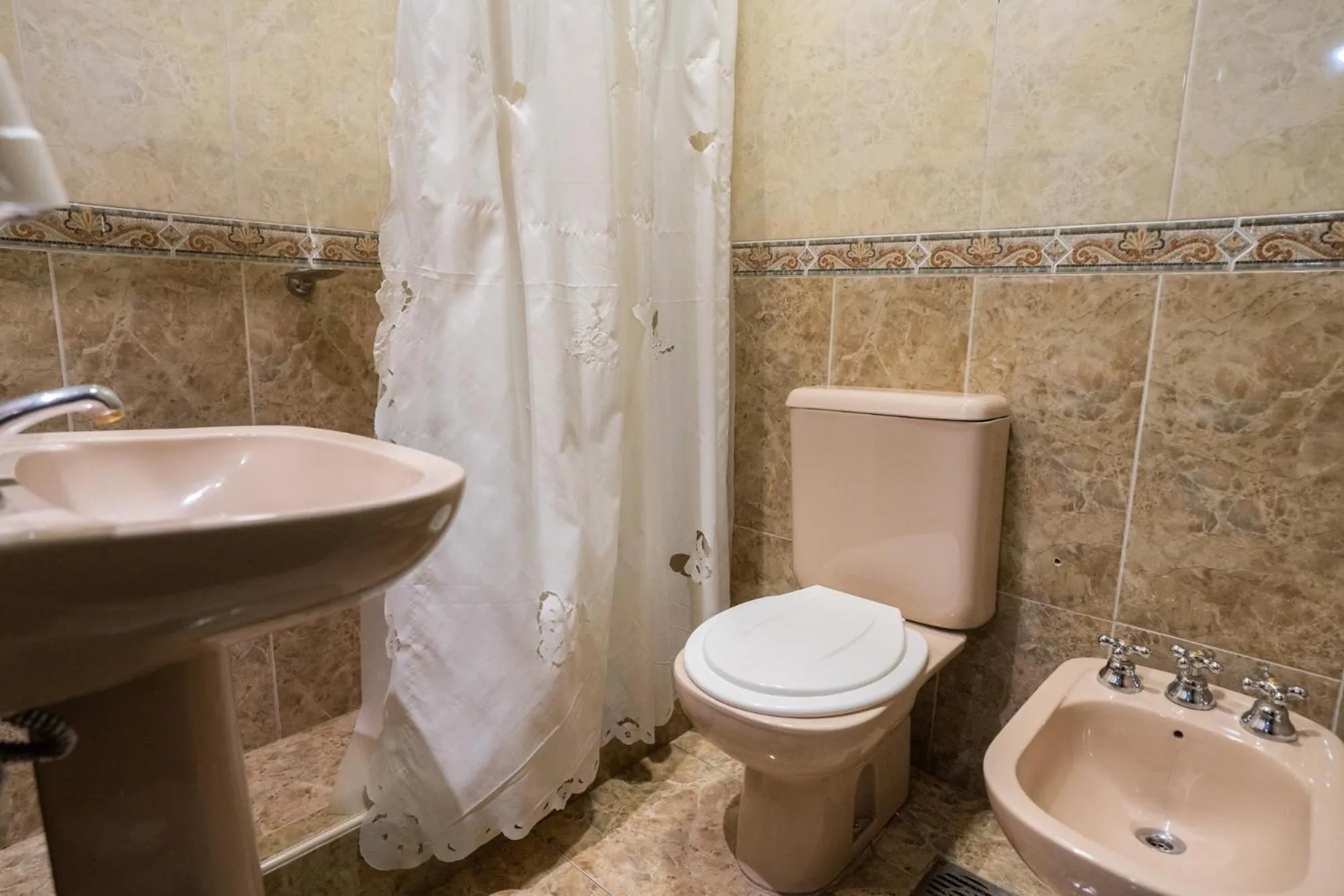 Bathroom in Hotel Marilian