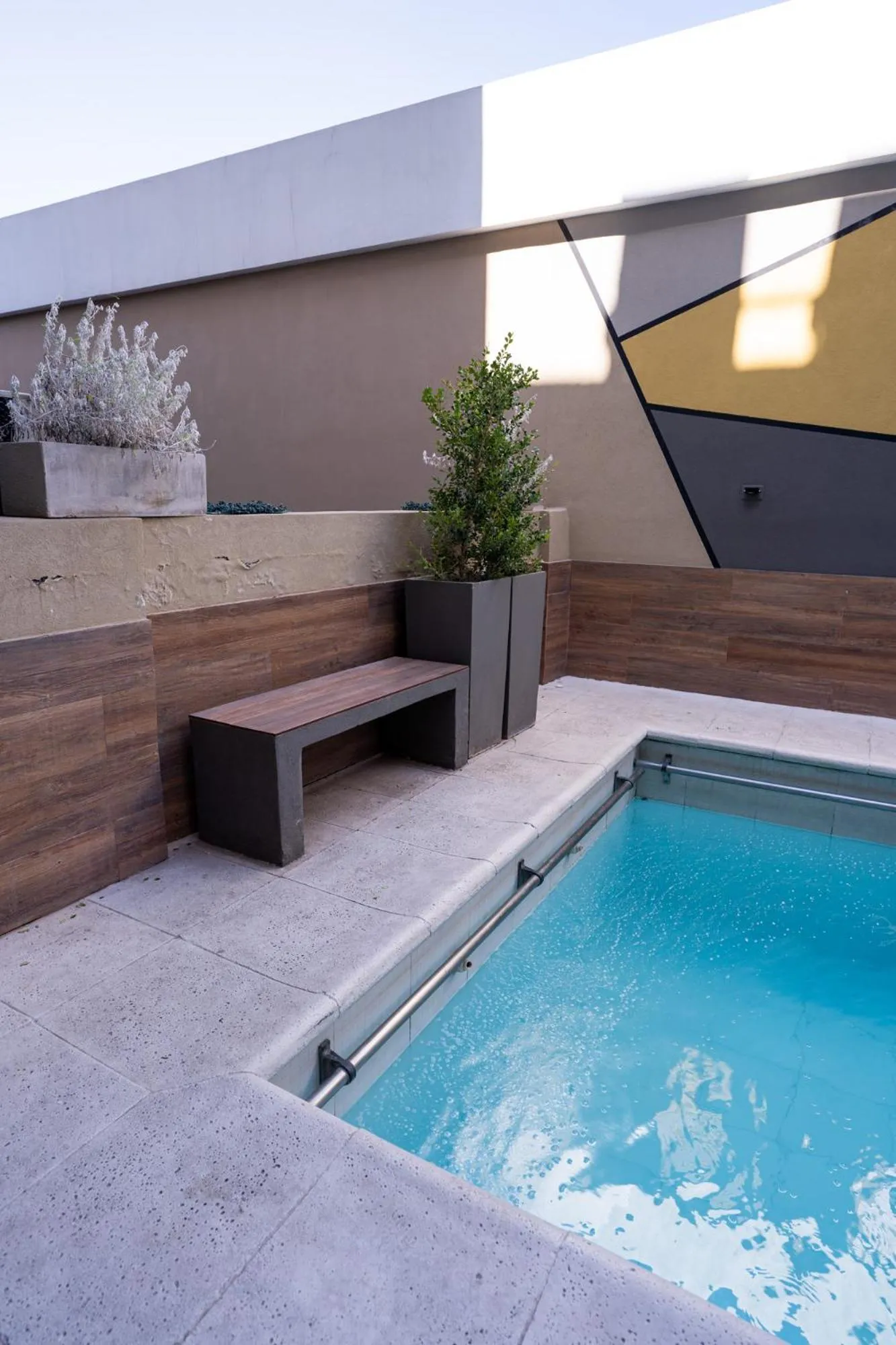 Pool view in Hotel Marilian