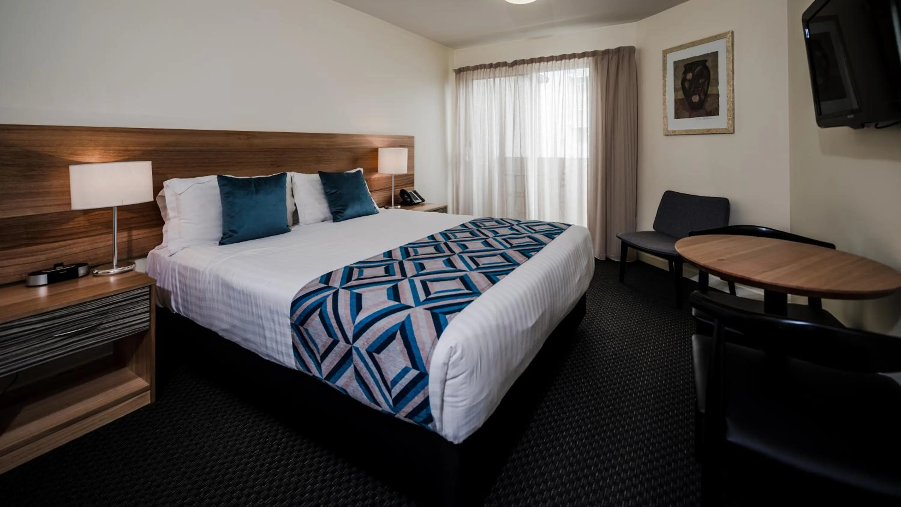 Photo of the whole room, Bed in Salamanca Terraces