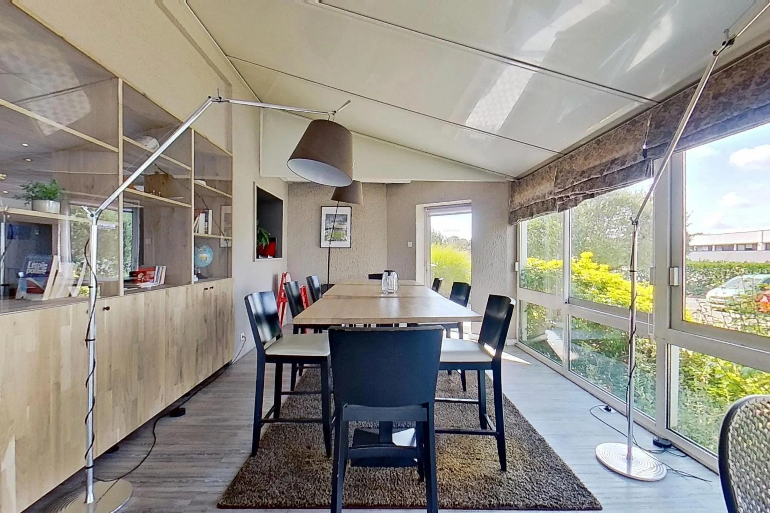 Restaurant/places to eat in ibis Vannes