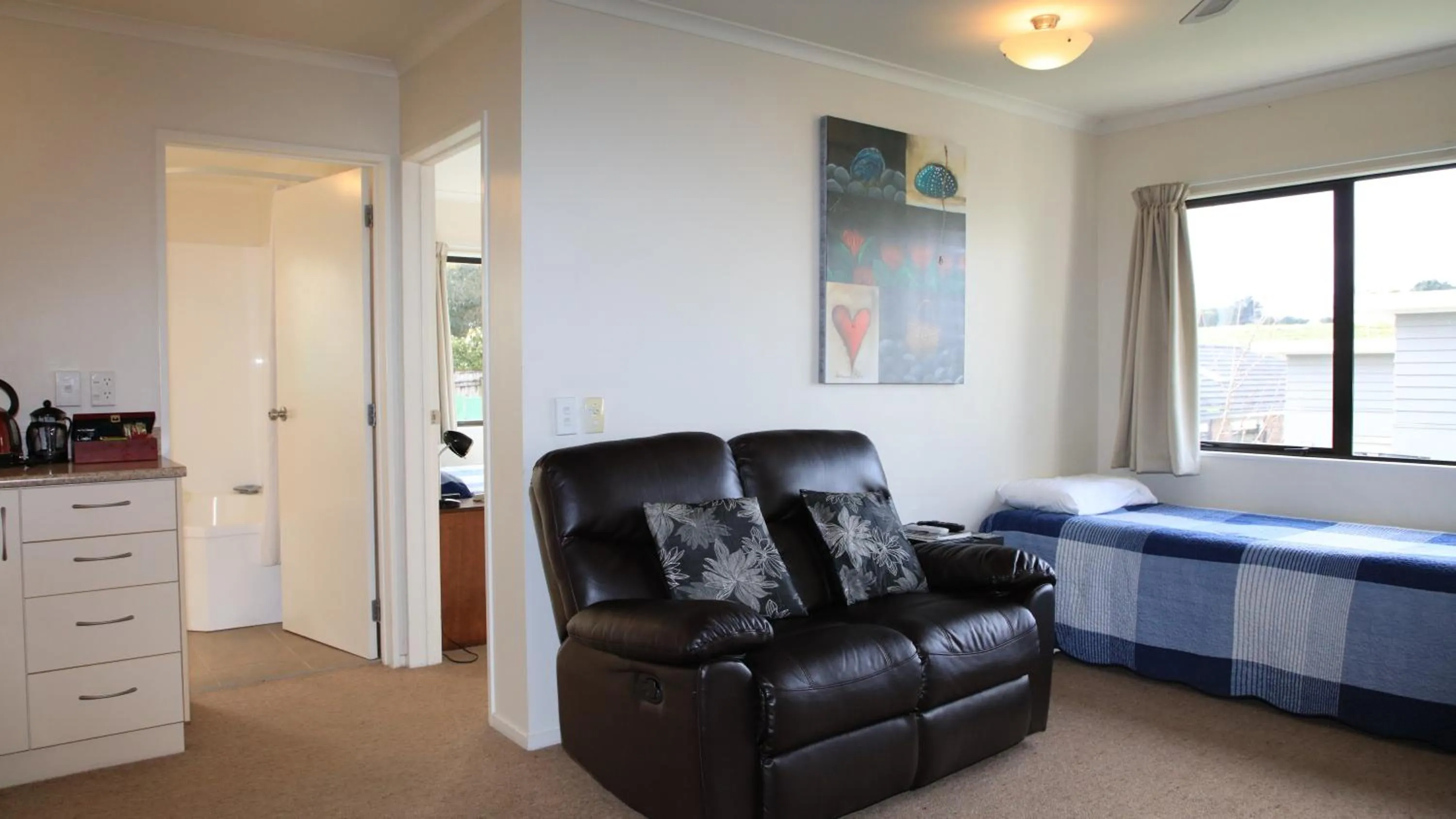 Bk's Counties Motor Lodge