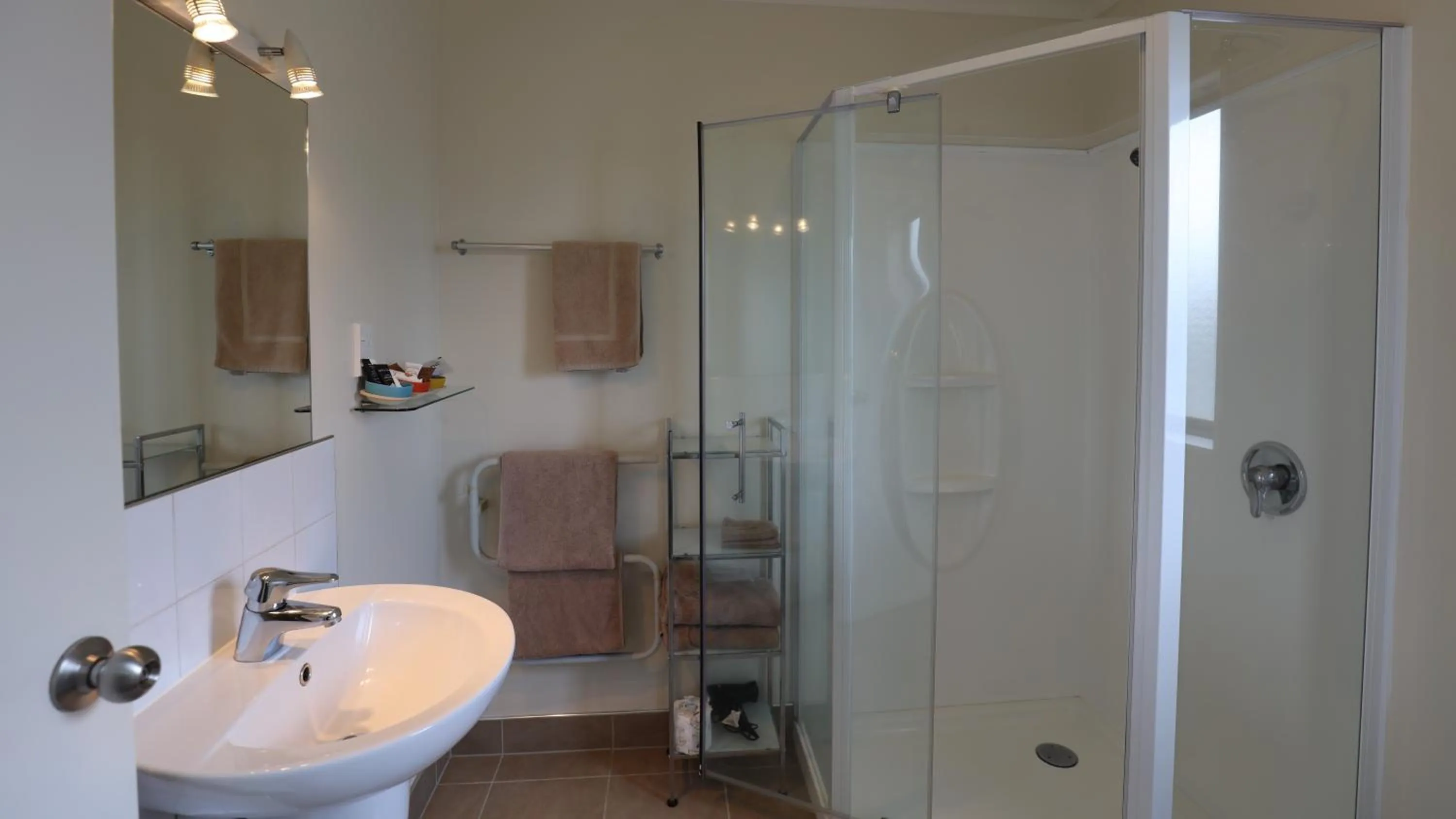 Bk's Counties Motor Lodge