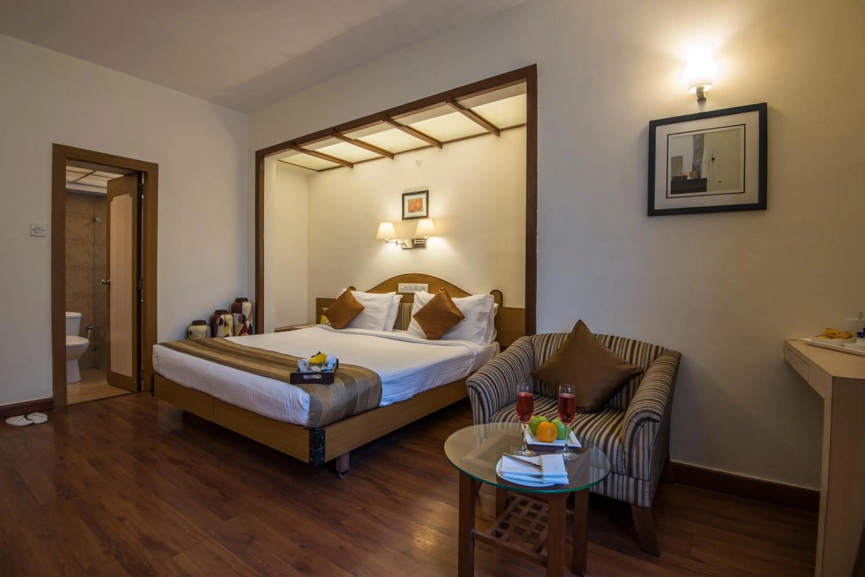 Bed in Hotel Park Central Koregaon Park